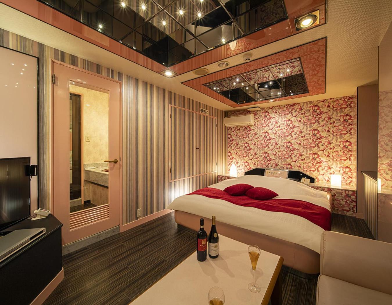 Standard Double Room - Photo 5