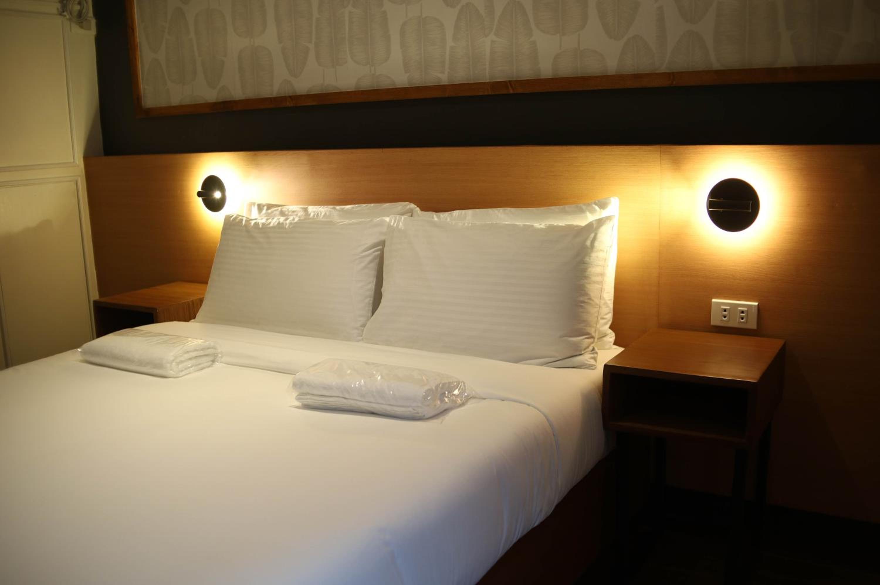 Standard Queen Room photo 1