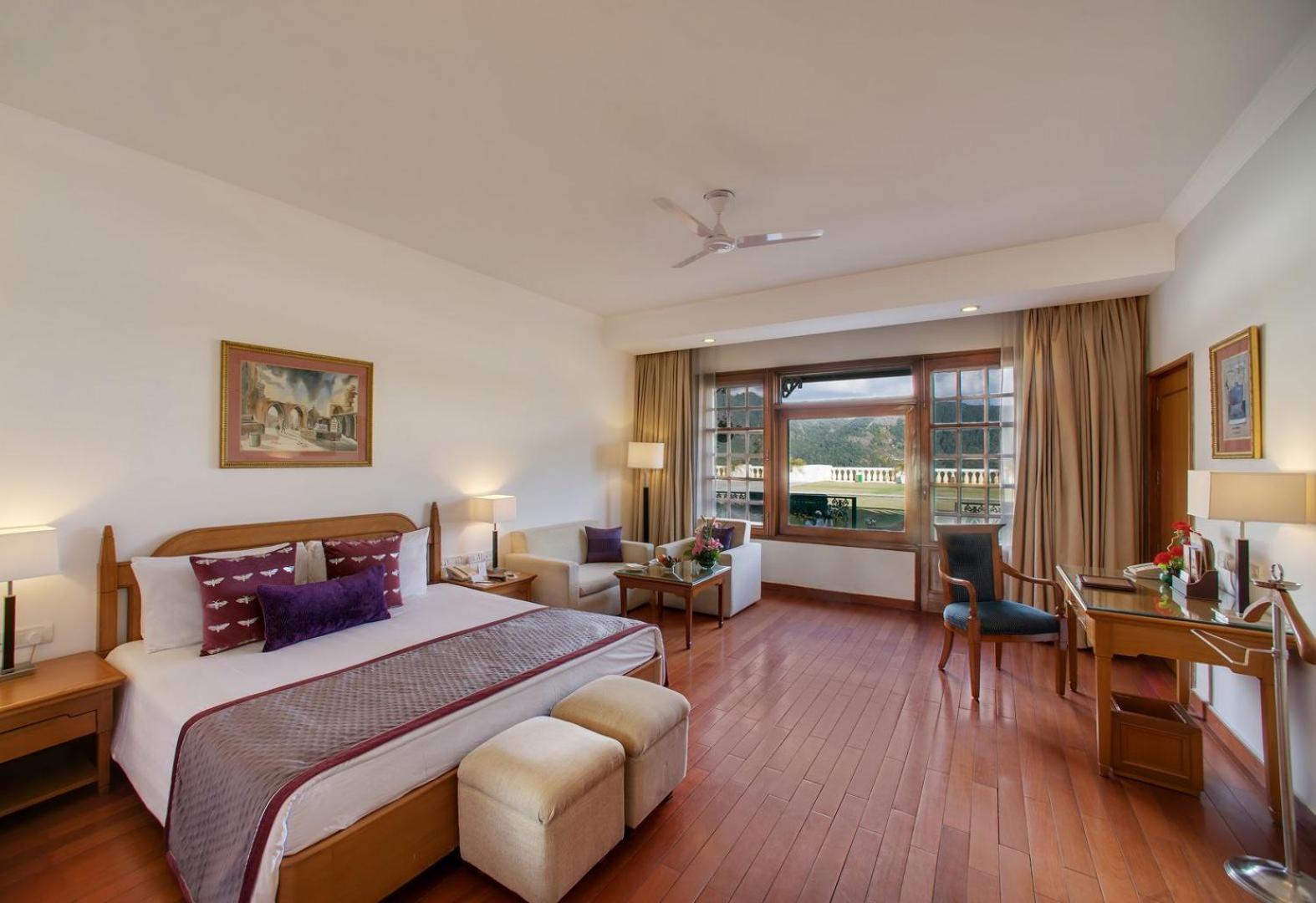 Panorama Double or Twin Rooms – Residency Tower with 10% discount on spa, food, beverages and complimentary evening tea and entertainment at Jaypee Residency Manor