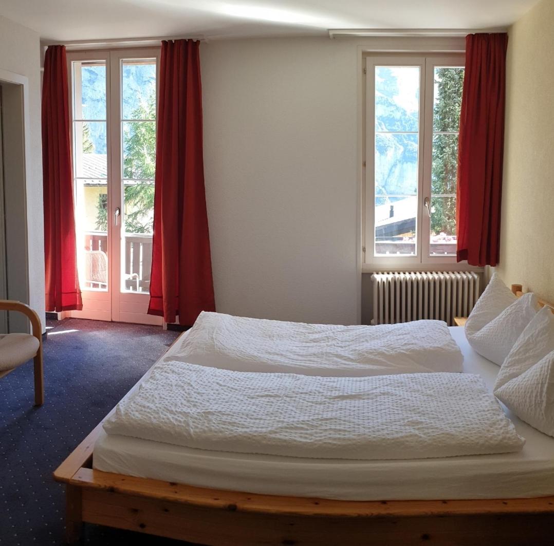 Three-Bedroom Apartment photo 2