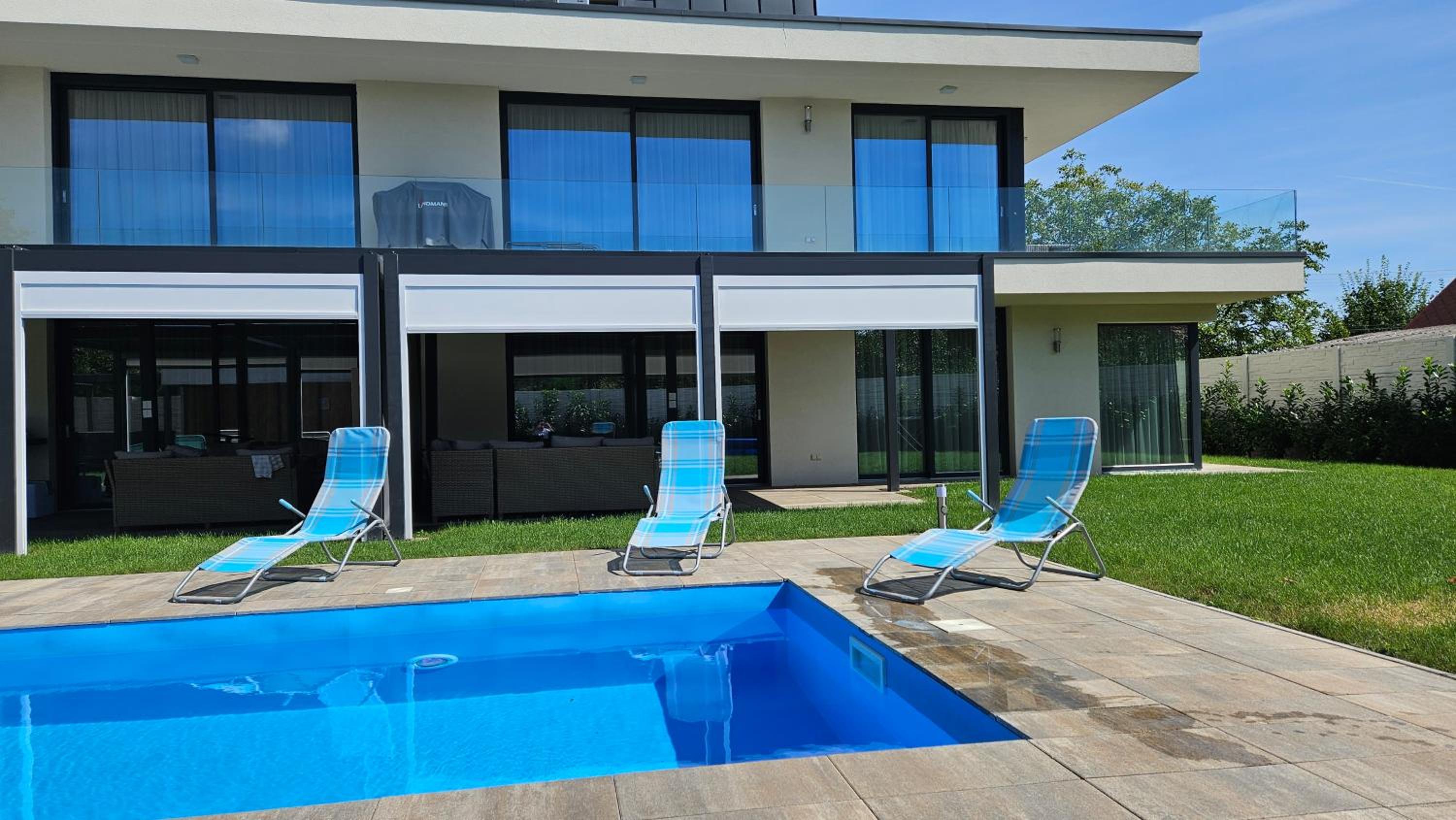 Apartment with Pool View photo 1