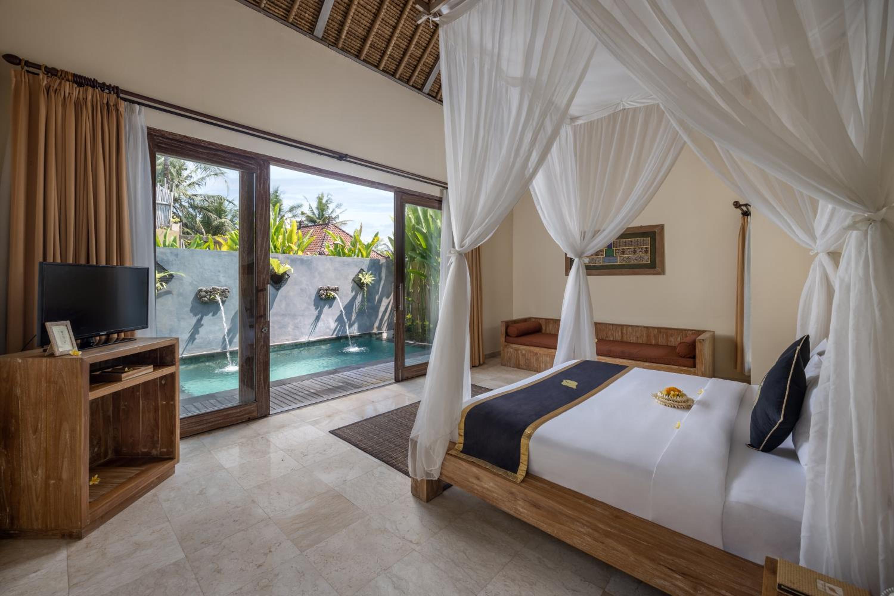 Two-Bedroom  Villa with Private Pool  photo 2