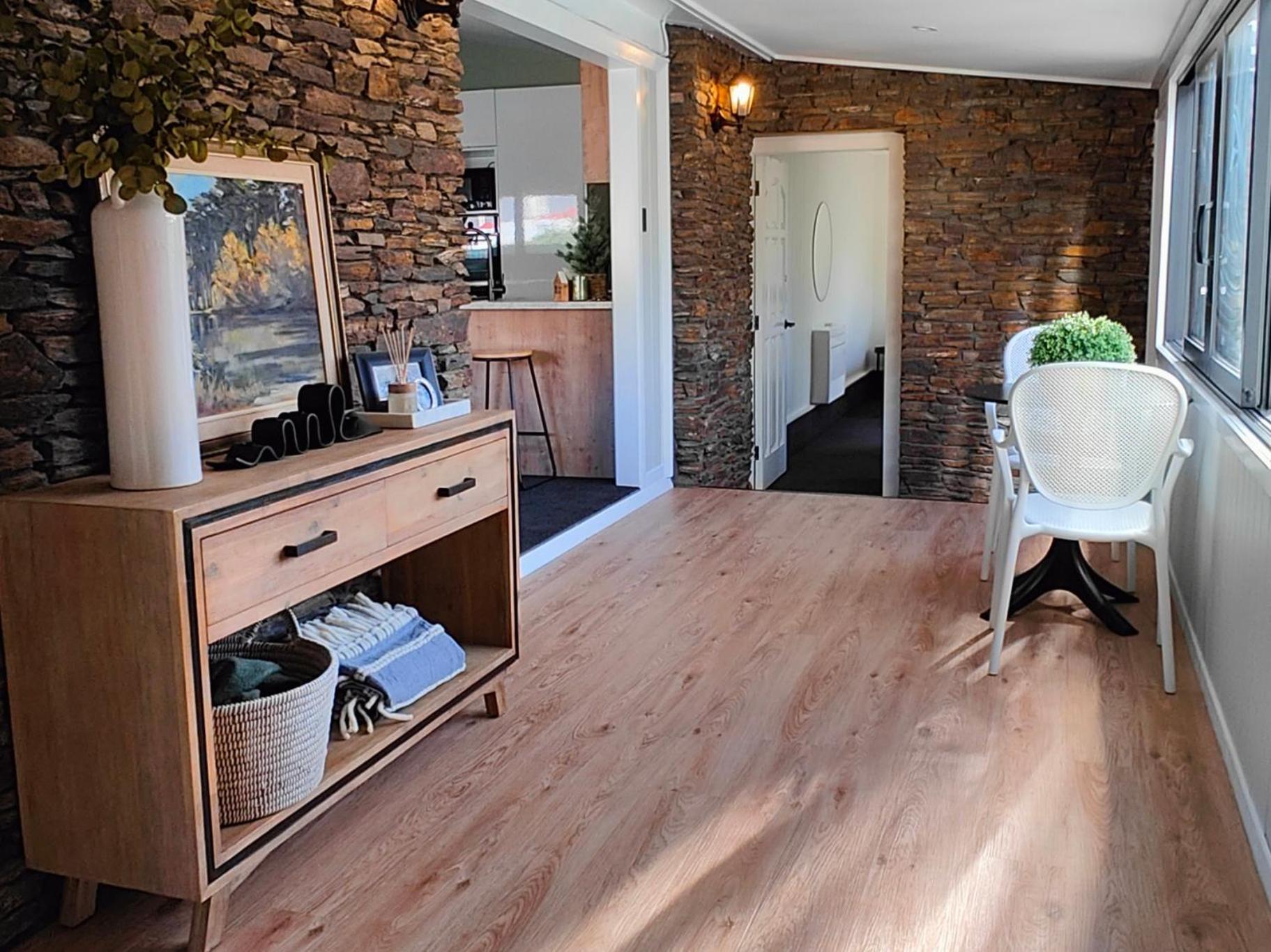 Three-Bedroom House photo 2