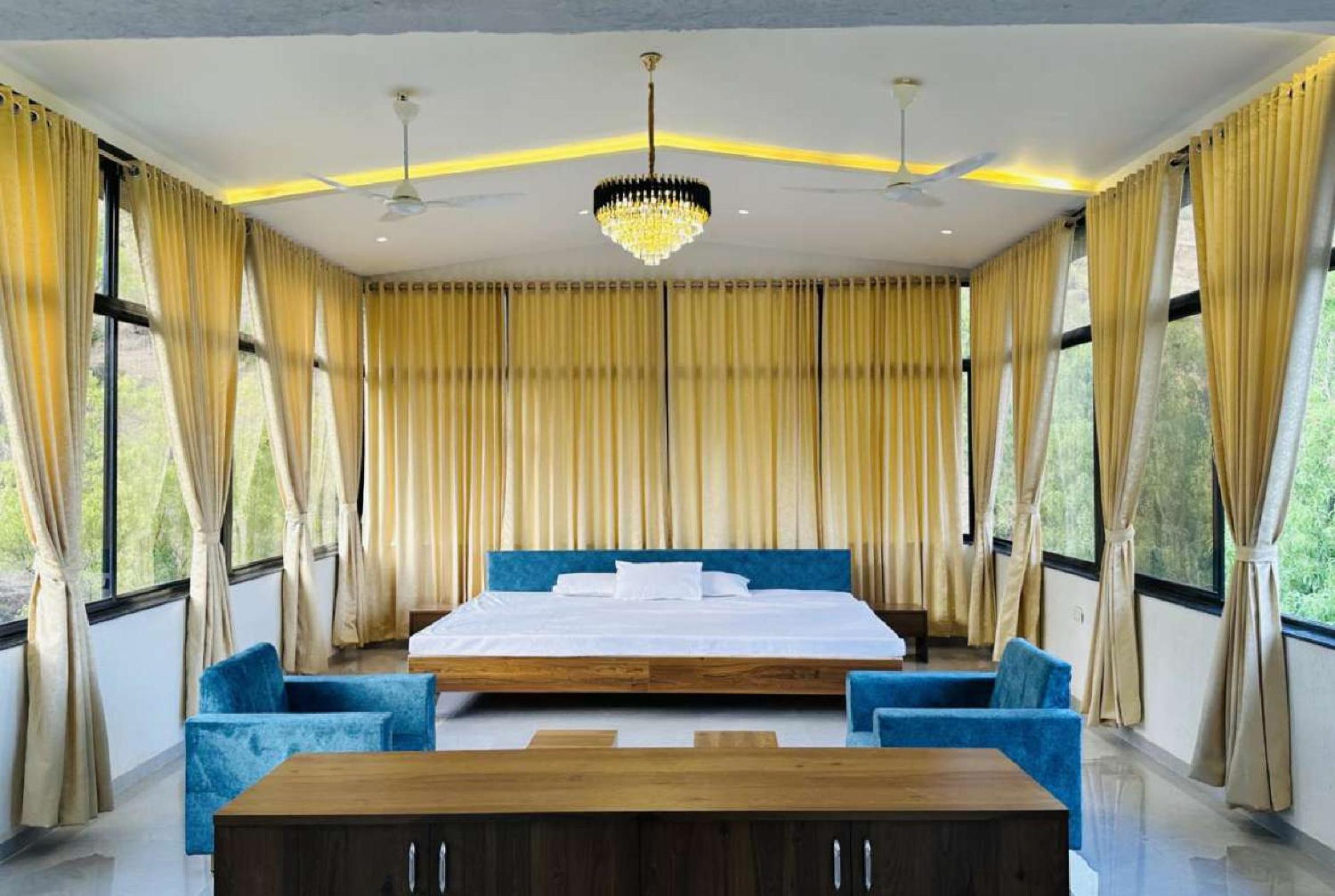 Villa photo 2
