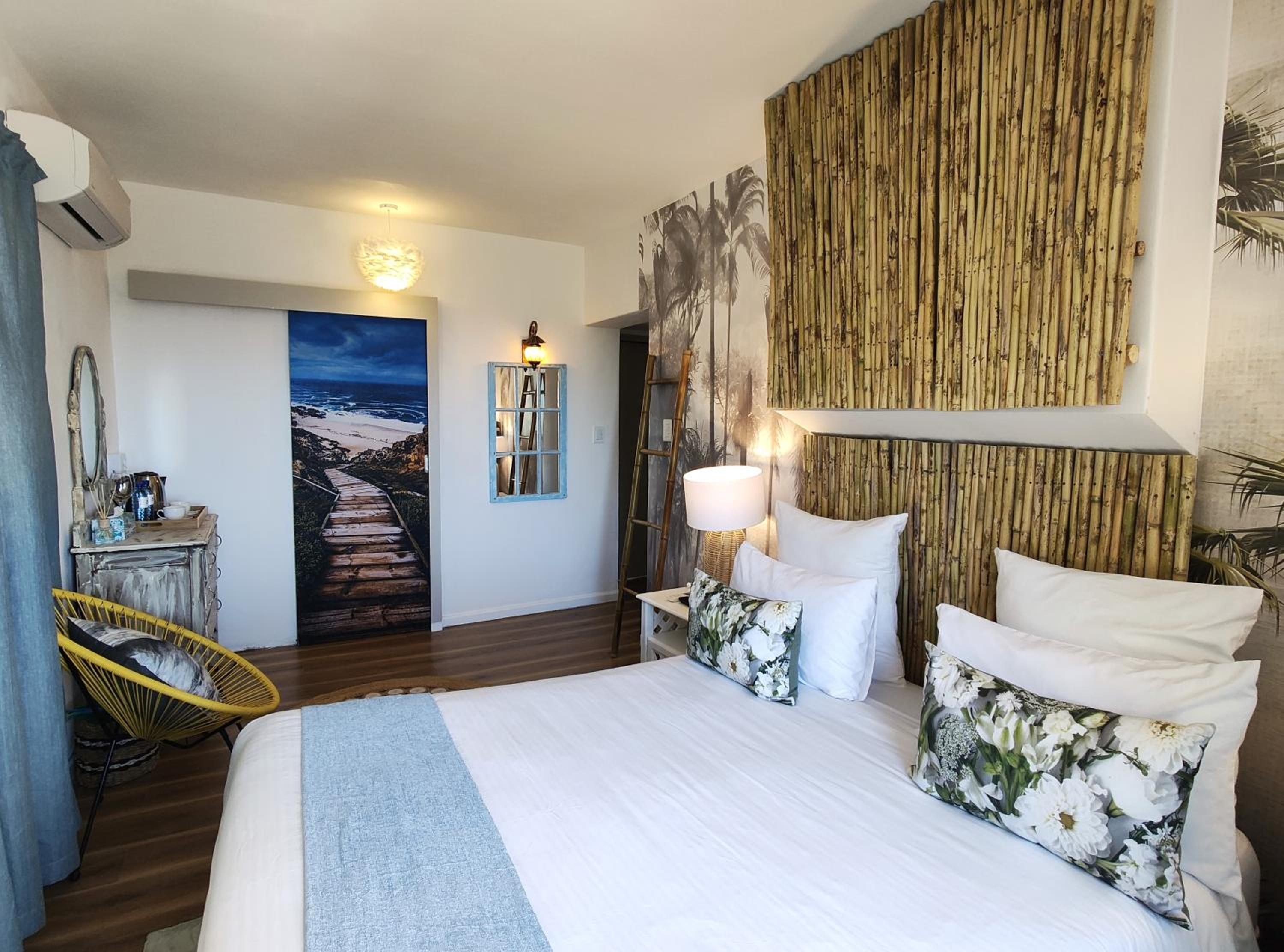 Deluxe Double Room with Balcony and Sea View