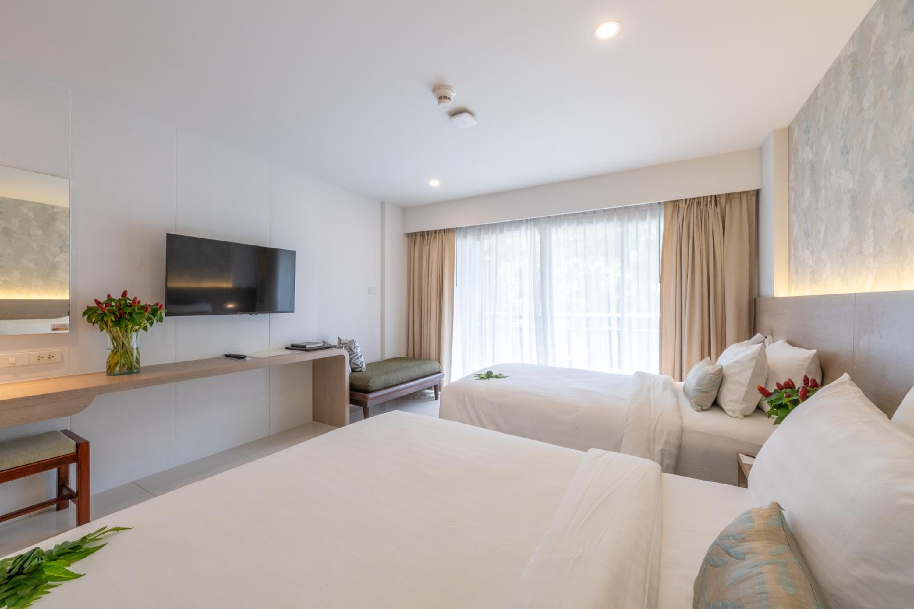 Standard Double or Twin Room with Balcony - Photo 6