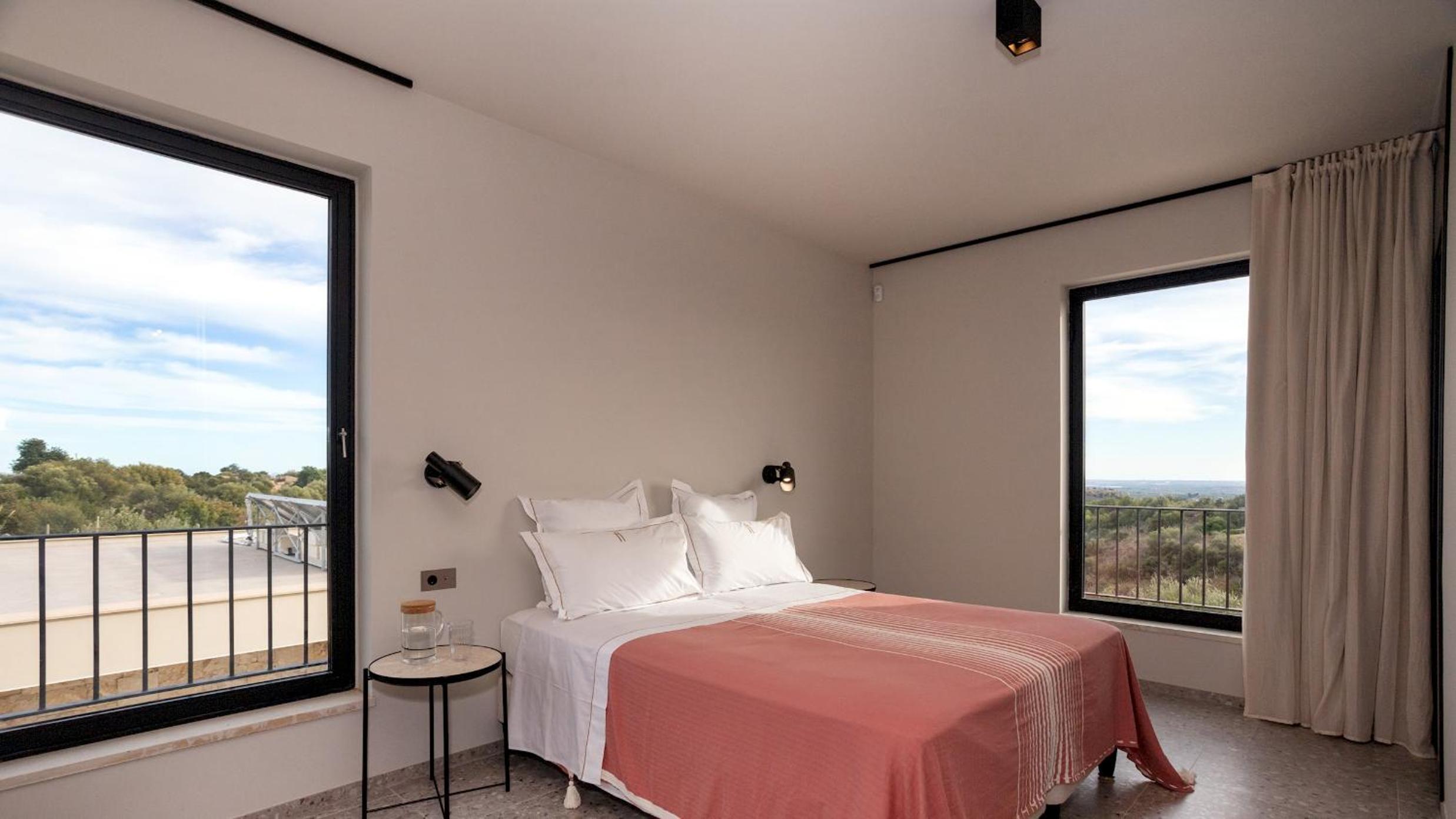 Four-Bedroom Villa photo 2