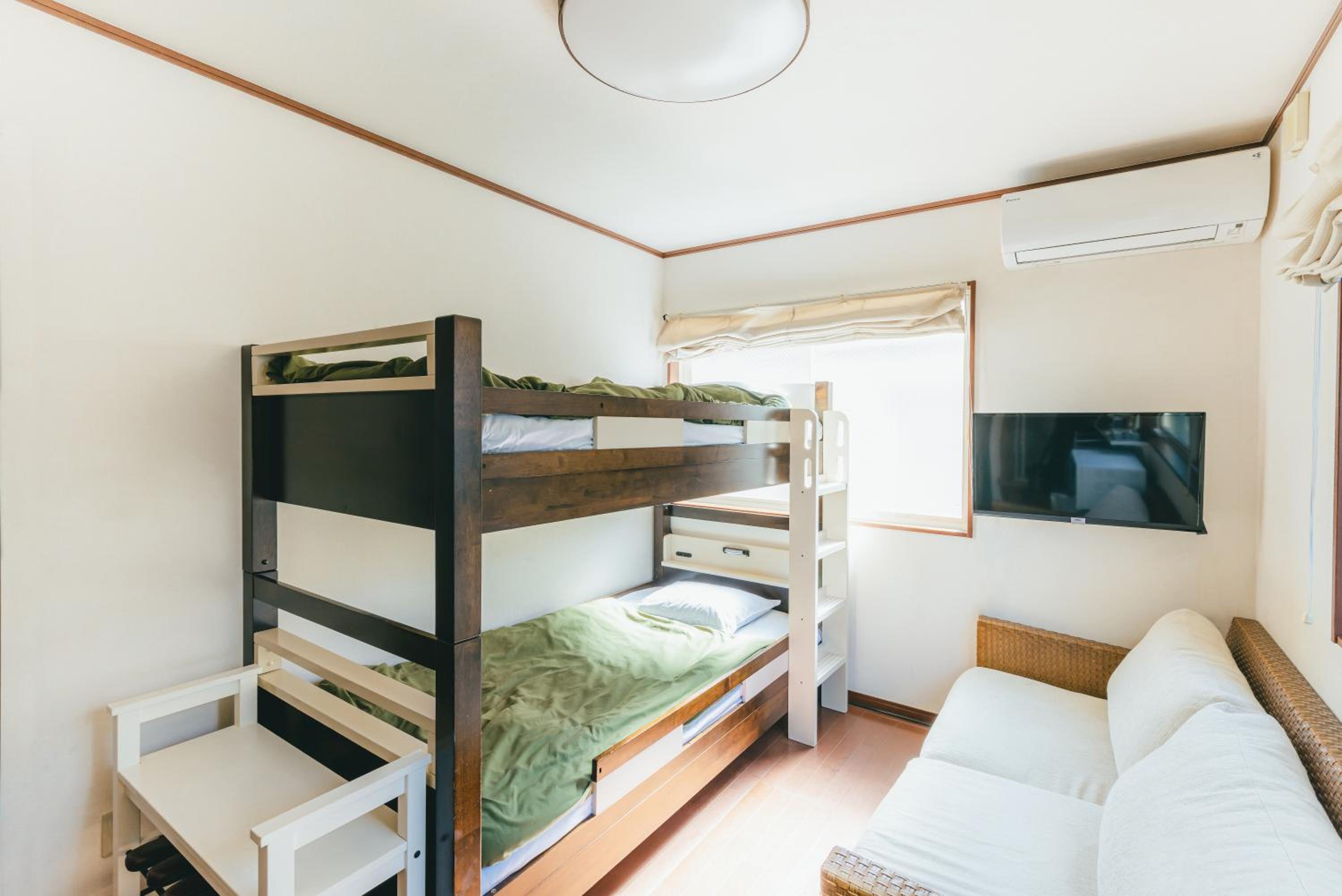 Twin Room with Shower