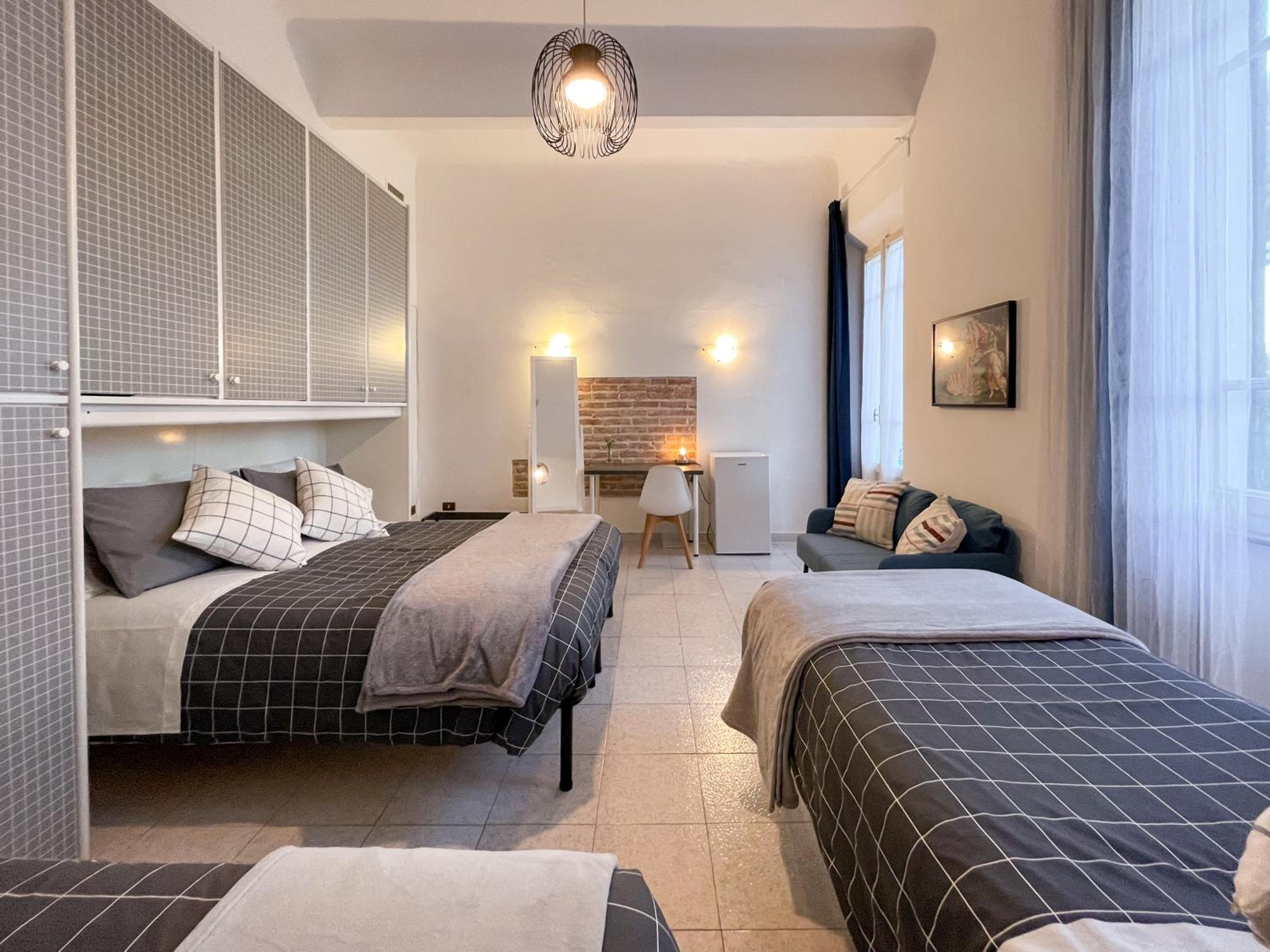 Deluxe Apartment