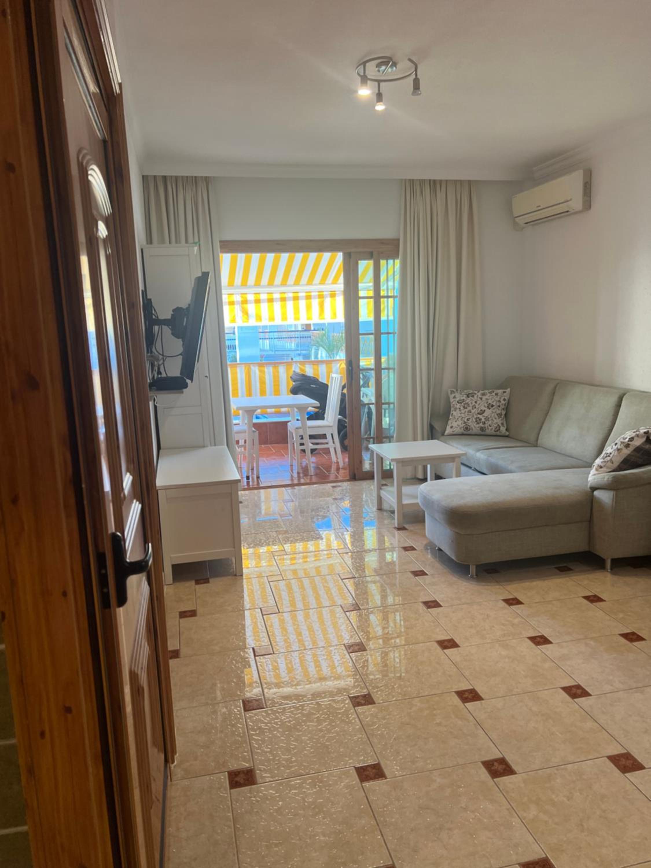 Apartamento con vista al mar