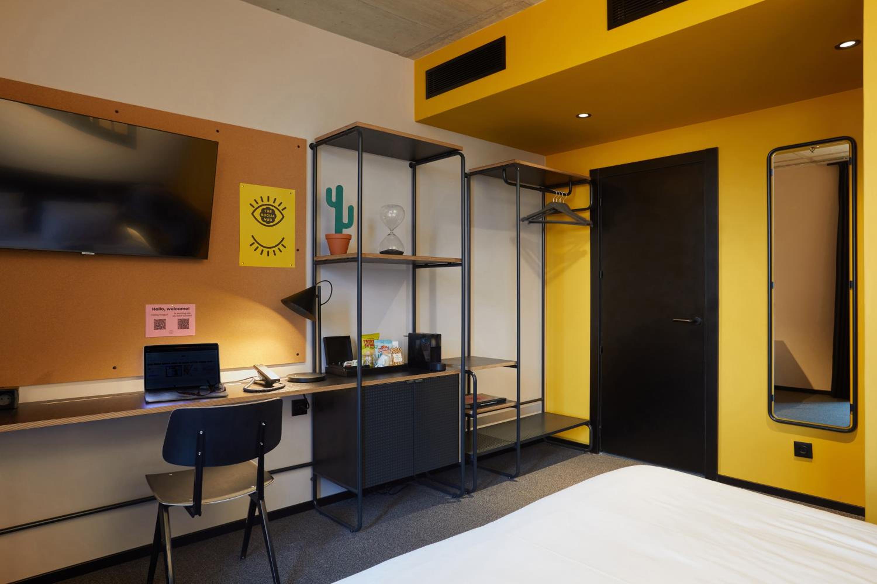 Queen Room
