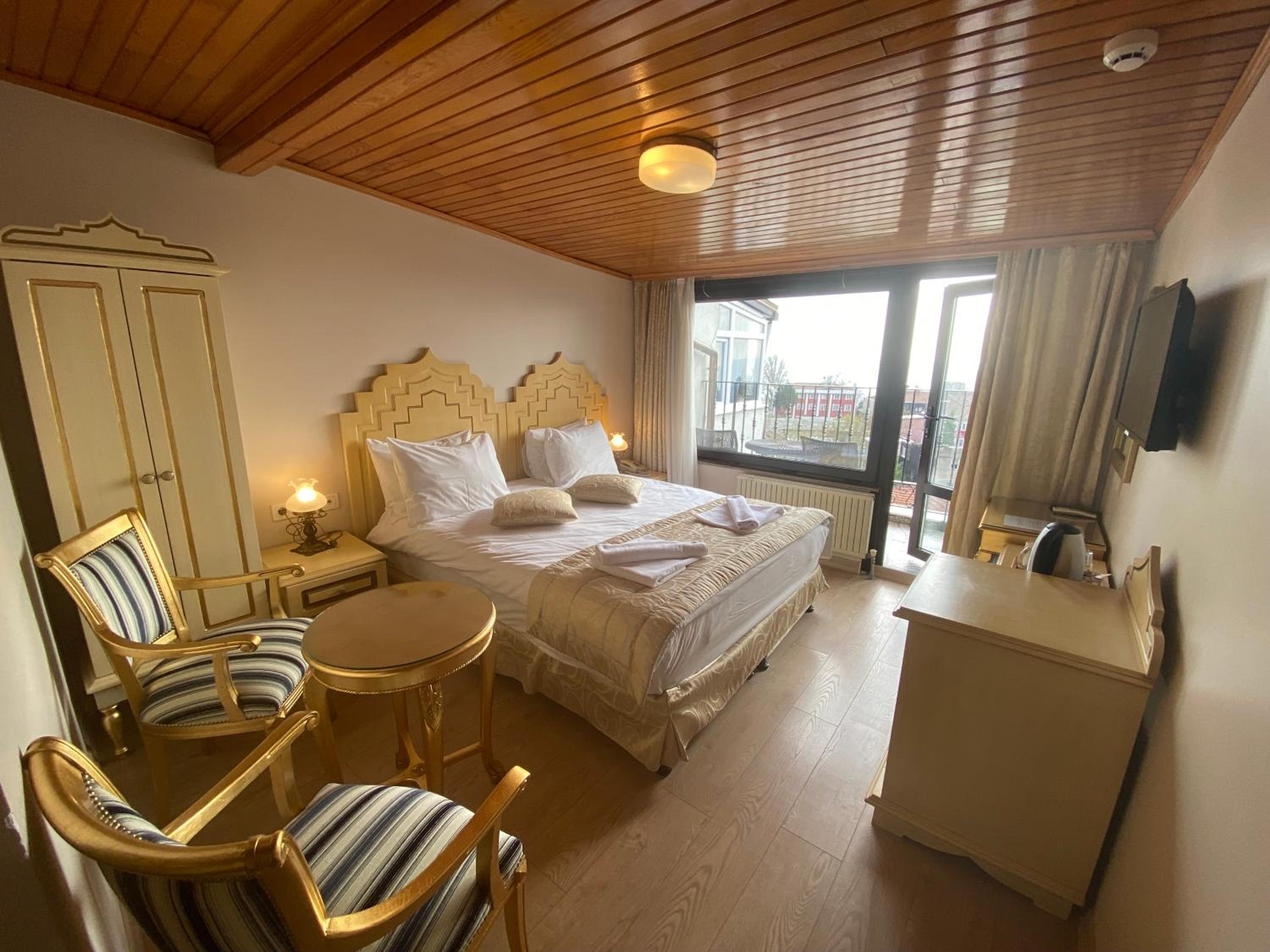 Superior Double or Twin Room with Sea View photo 3