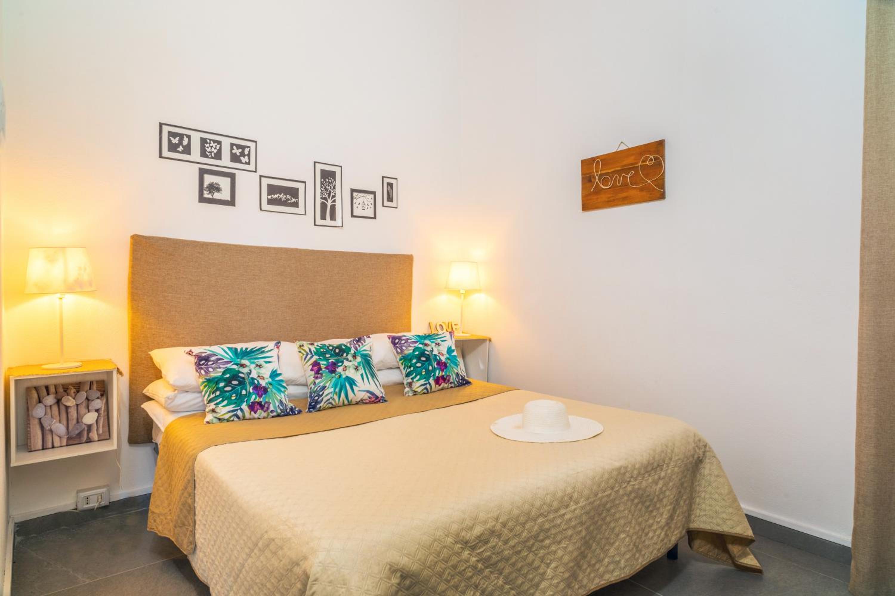 Superior One-Bedroom Apartment