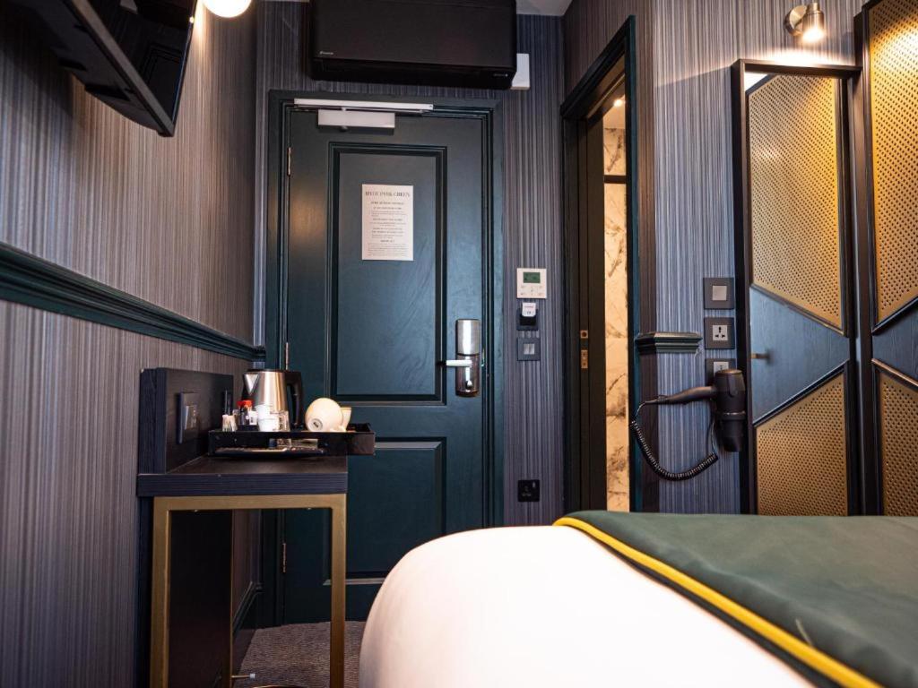 Deluxe Double Room With Extra Bed photo 2