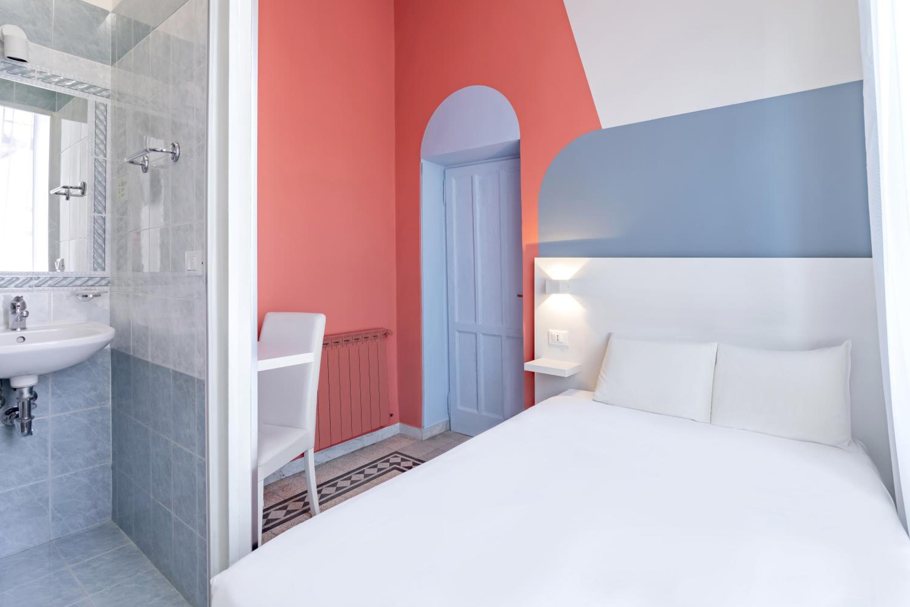 Small Double Room photo 2