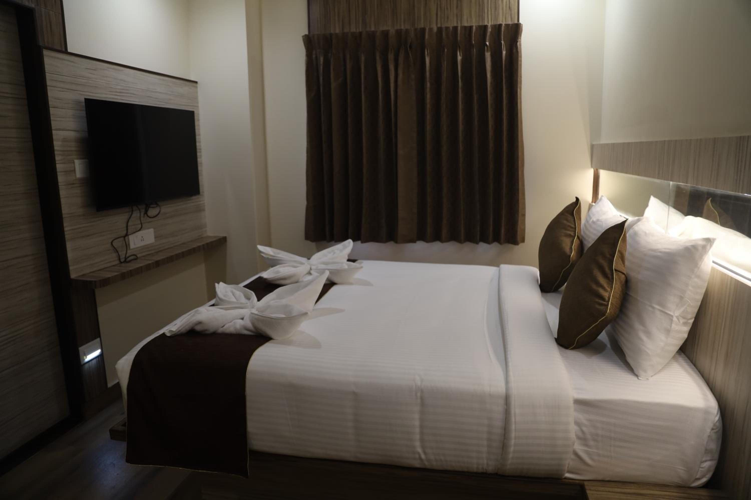 Standard Double Room - Photo 14