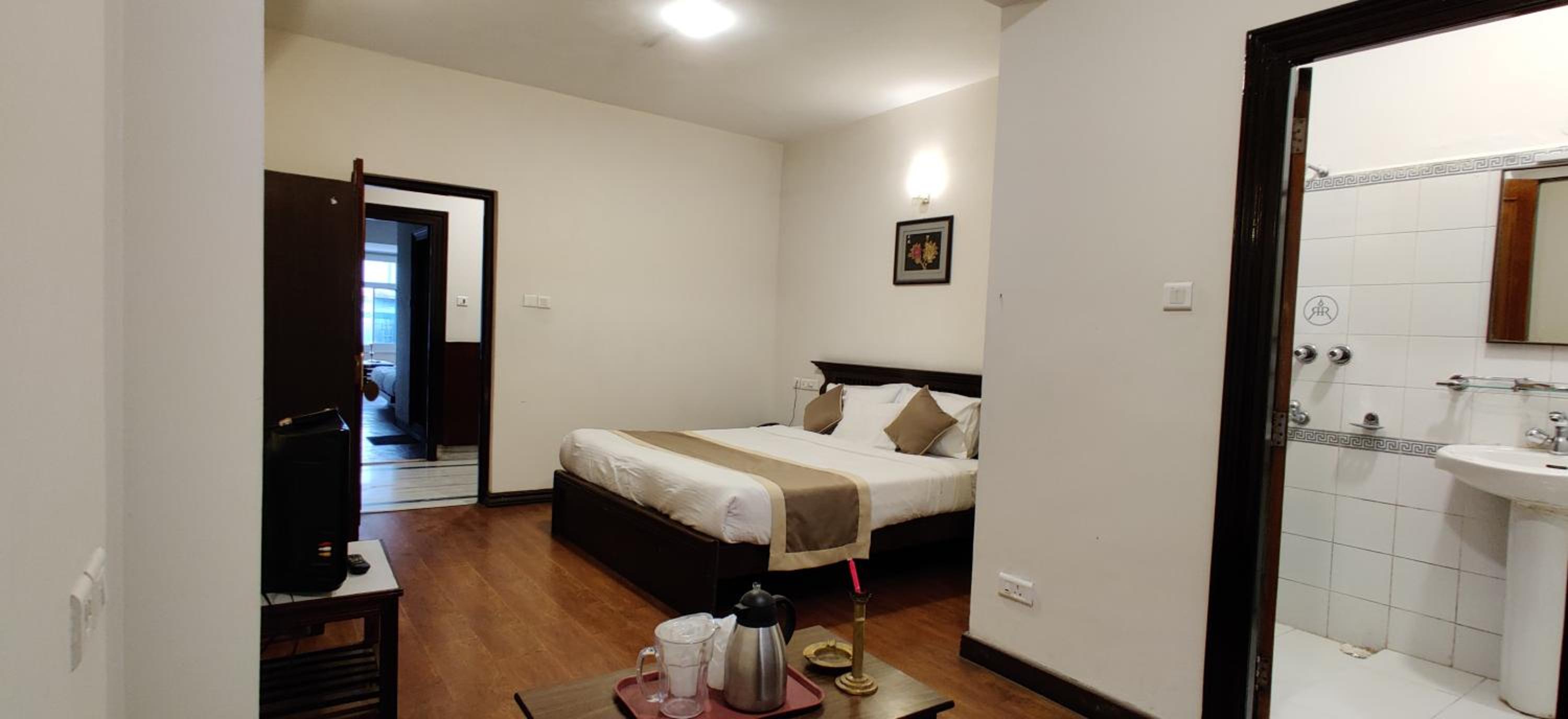 Standard Double Room - Photo 7