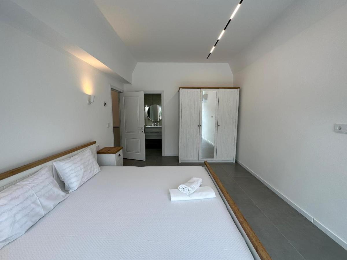 Villa photo 2