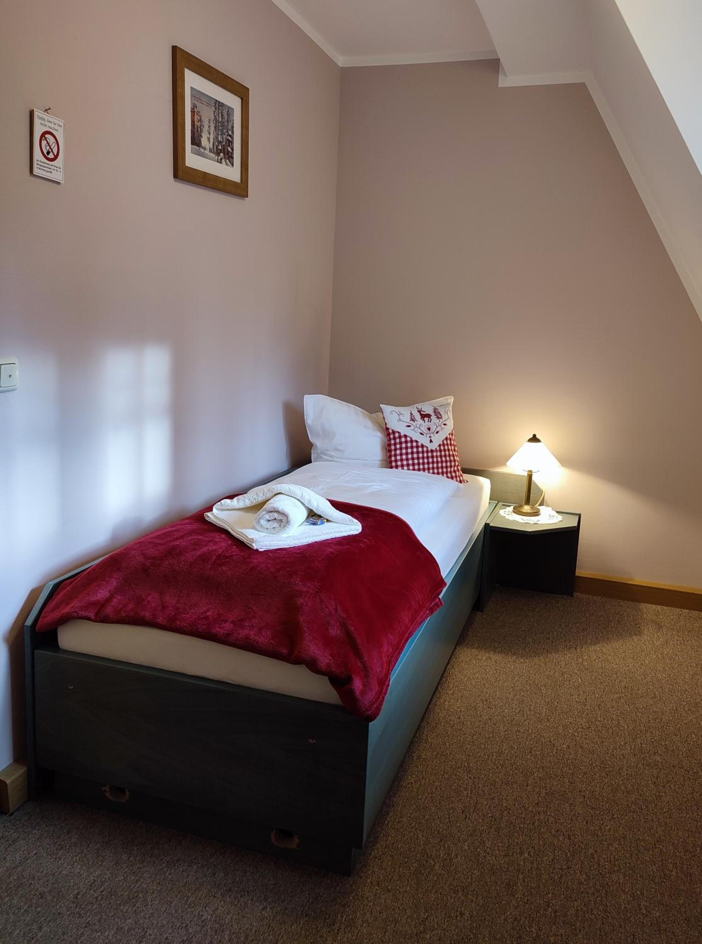 Single Room photo 3