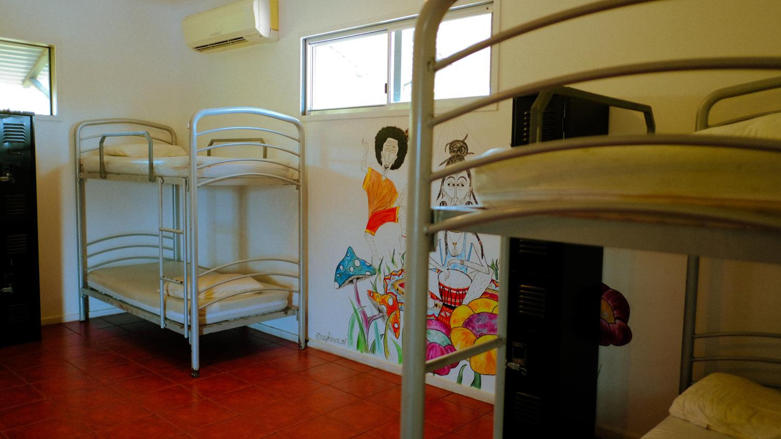 Bed in 10-Bed Mixed Dormitory Room photo 1