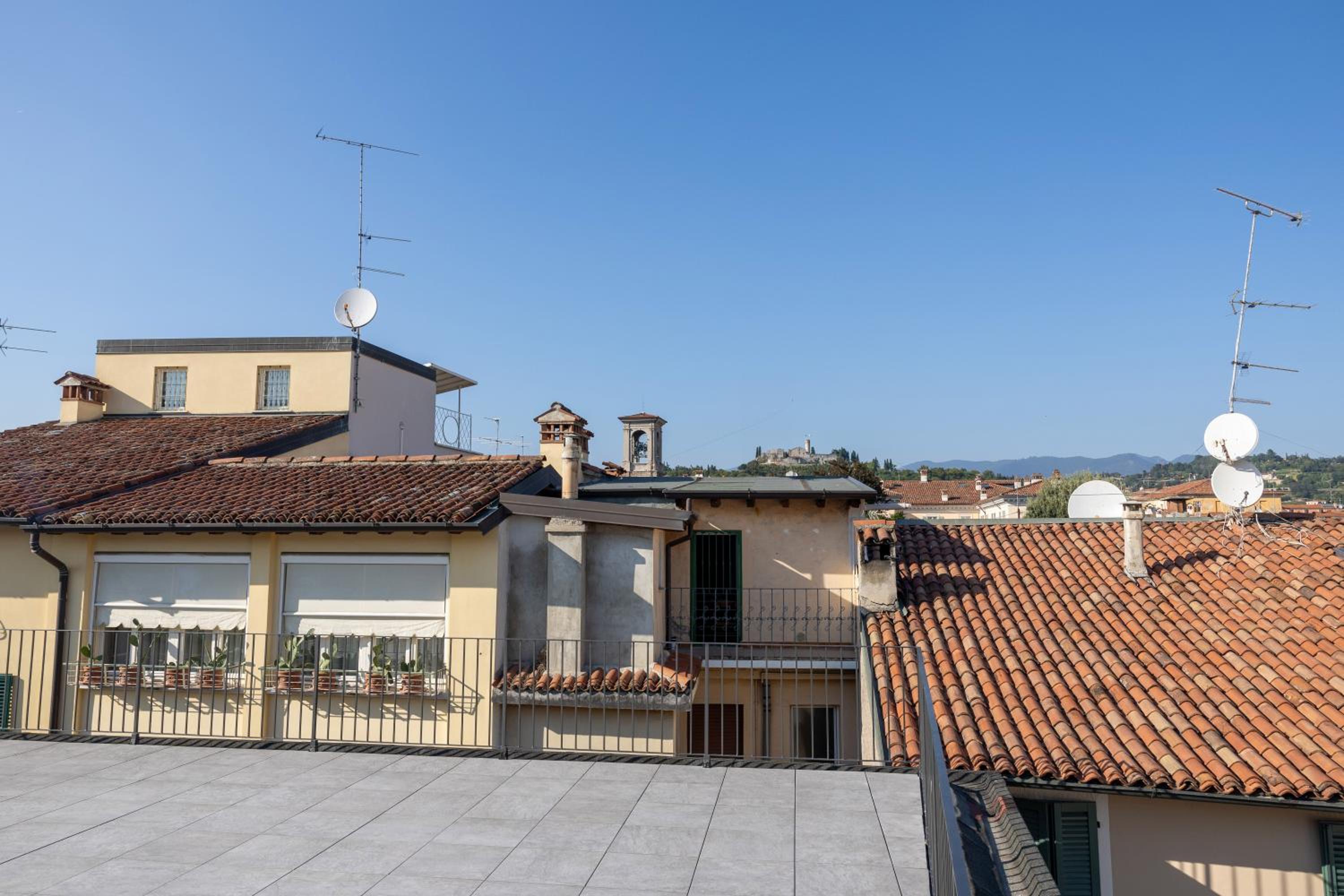 Apartment with Terrace photo 3