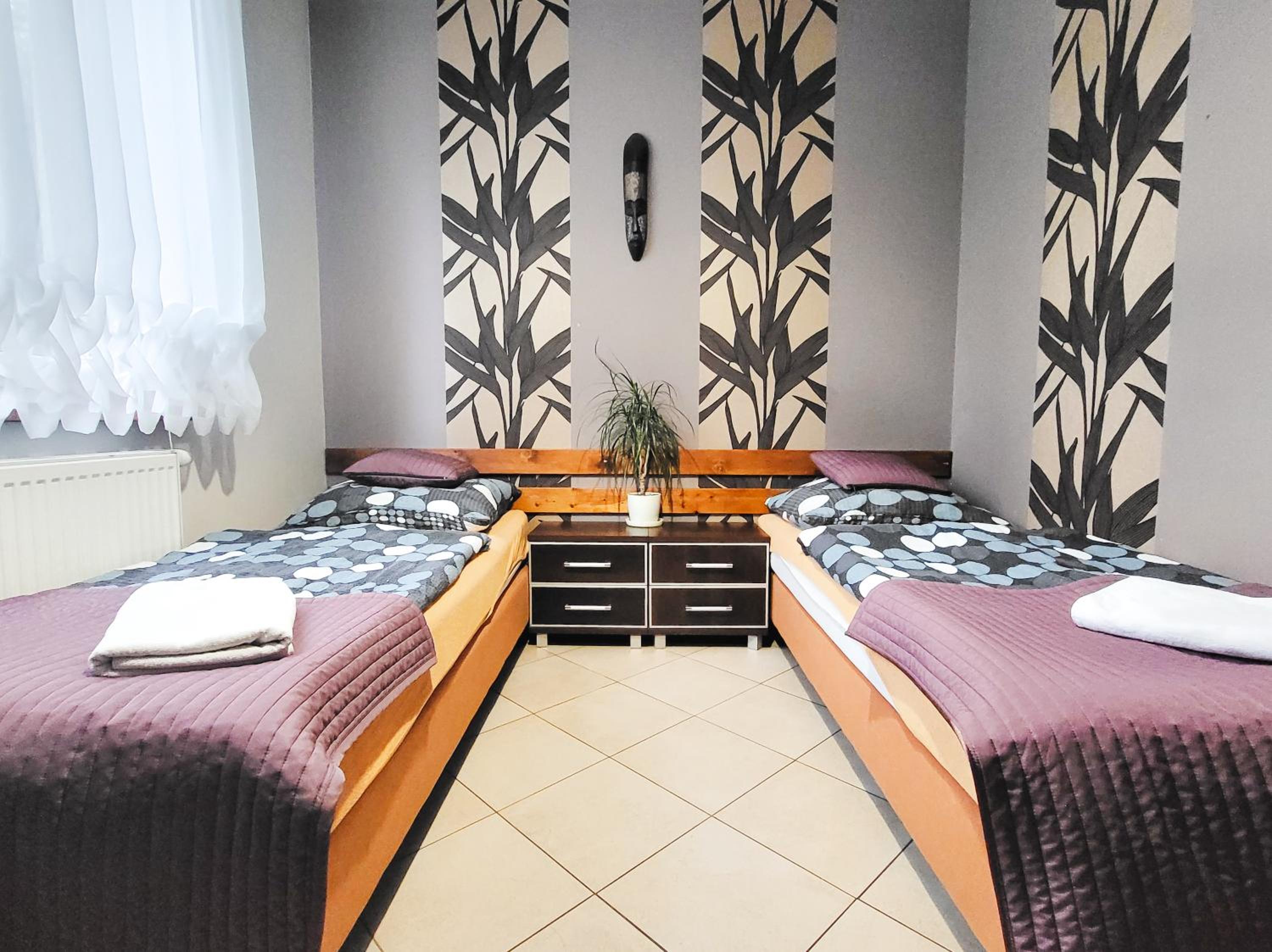 Twin Room - Photo 2