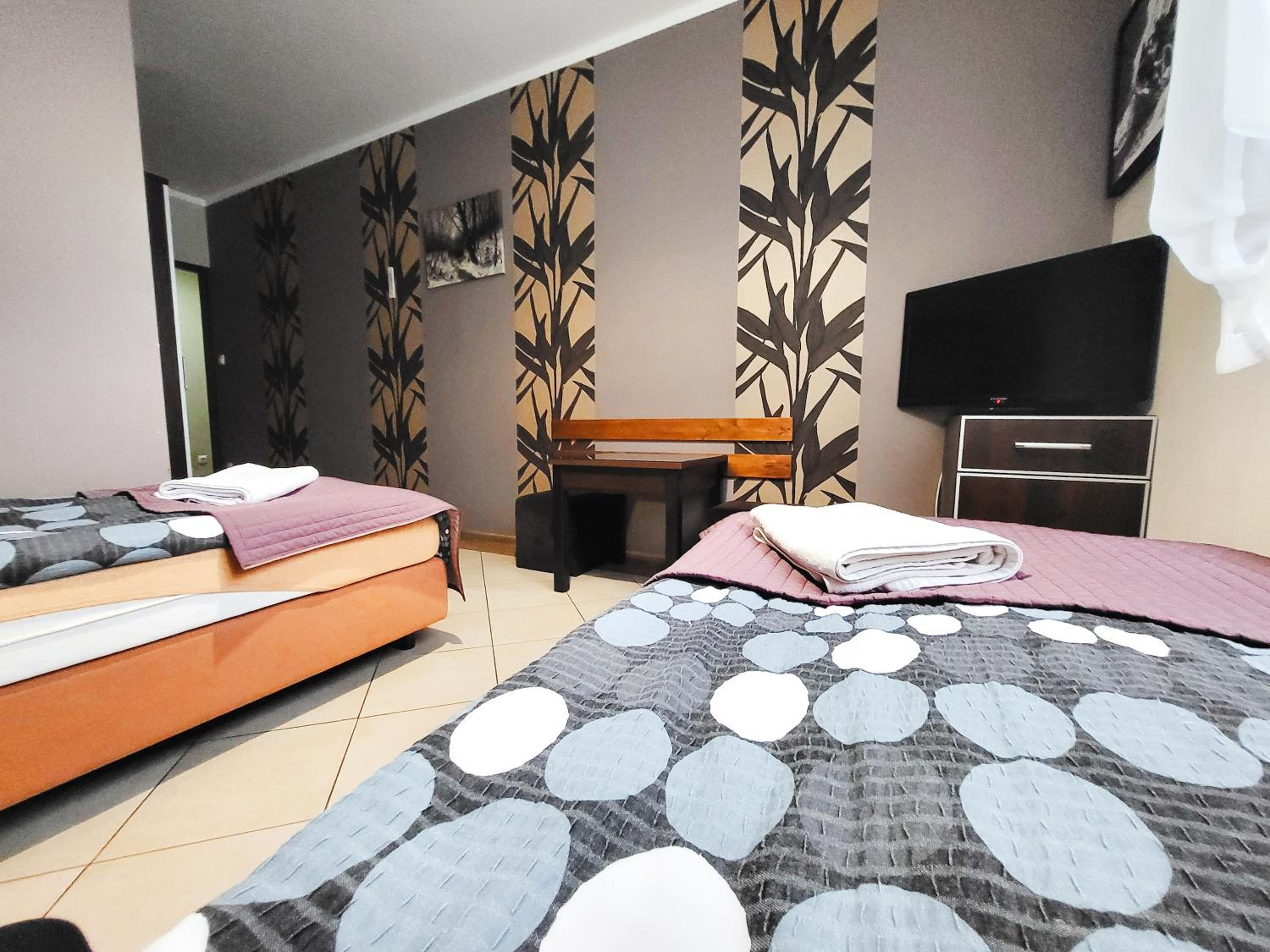 Twin Room - Photo 3
