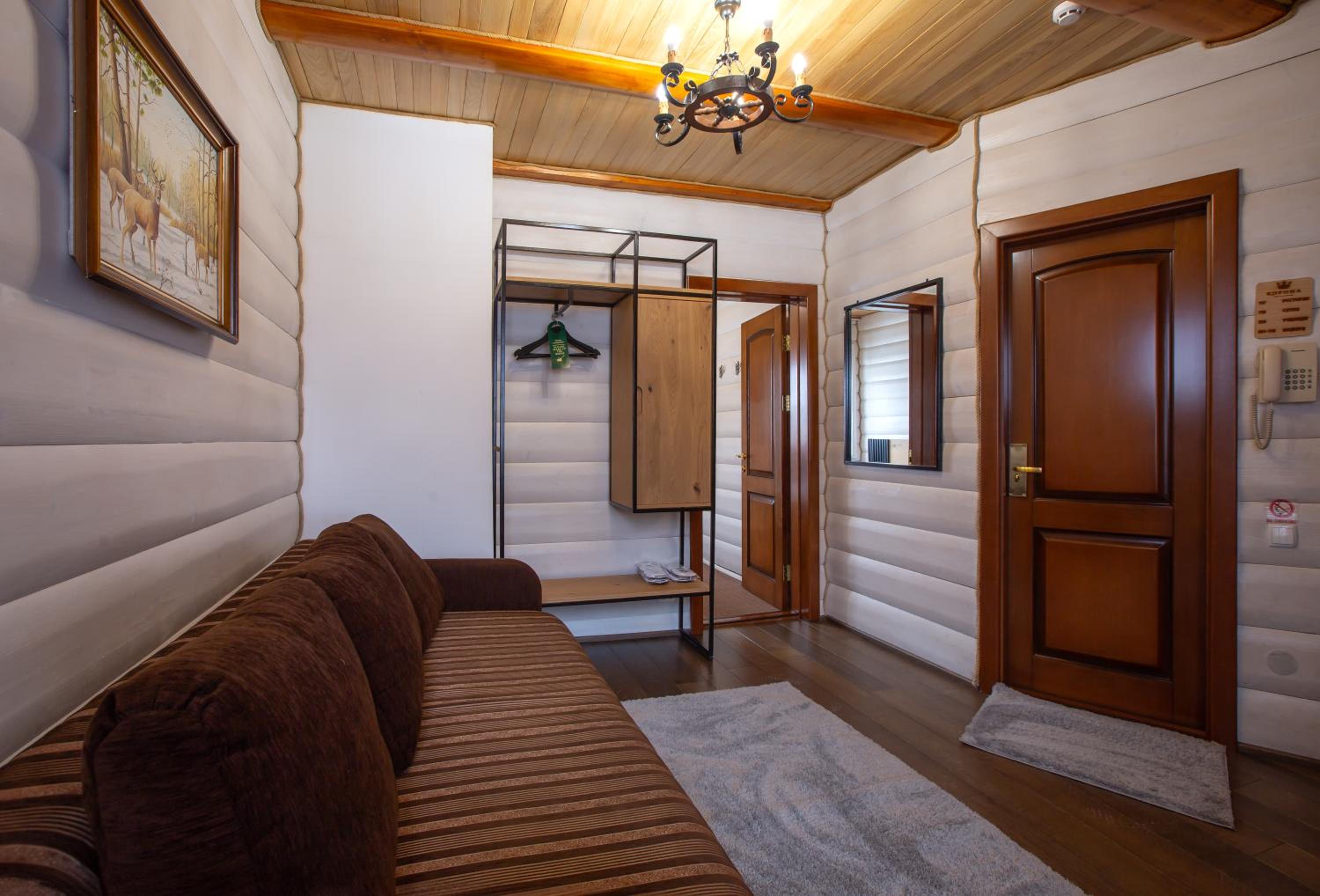 Family Room with Balcony photo 2