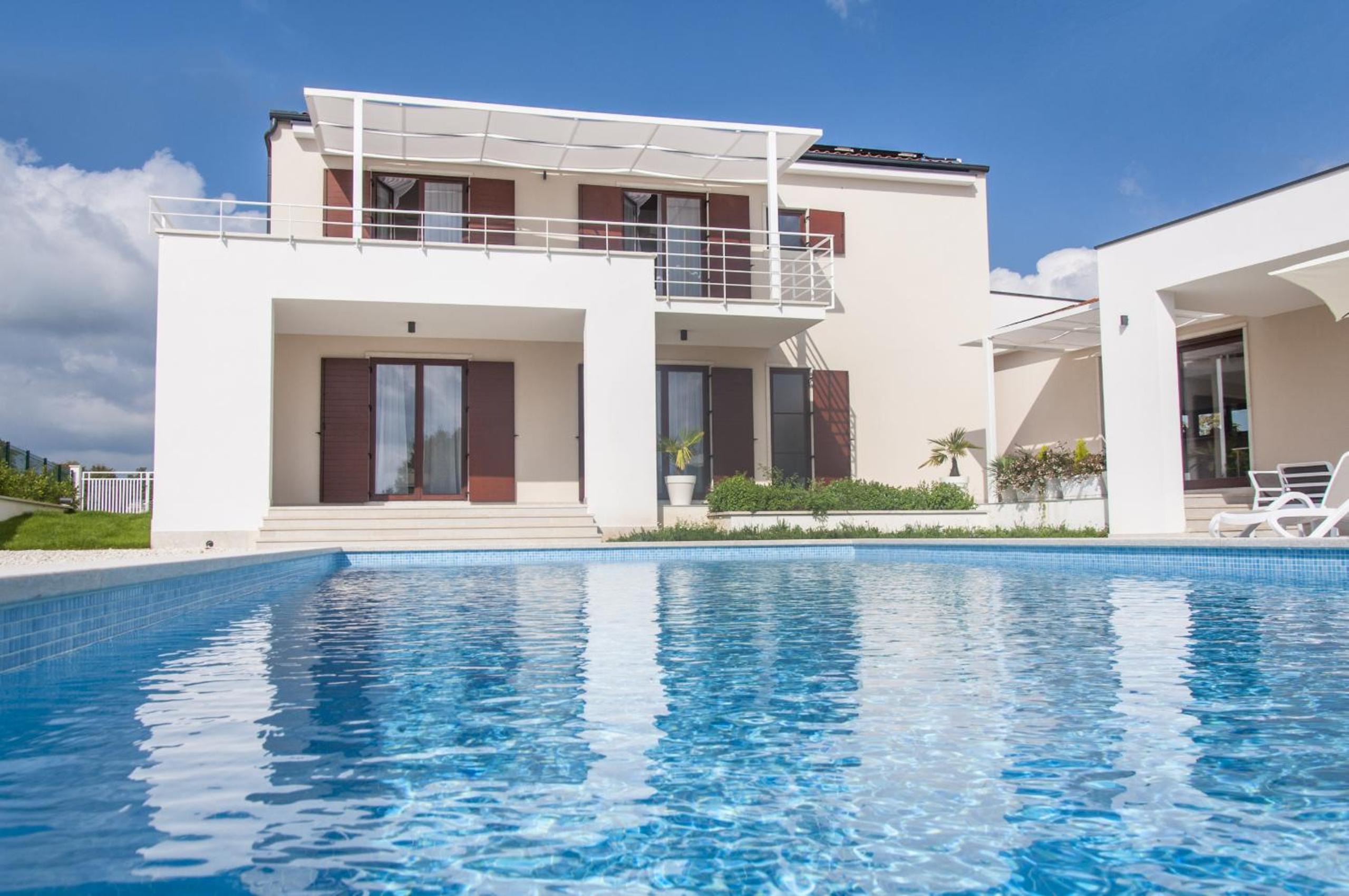 Villa photo 3