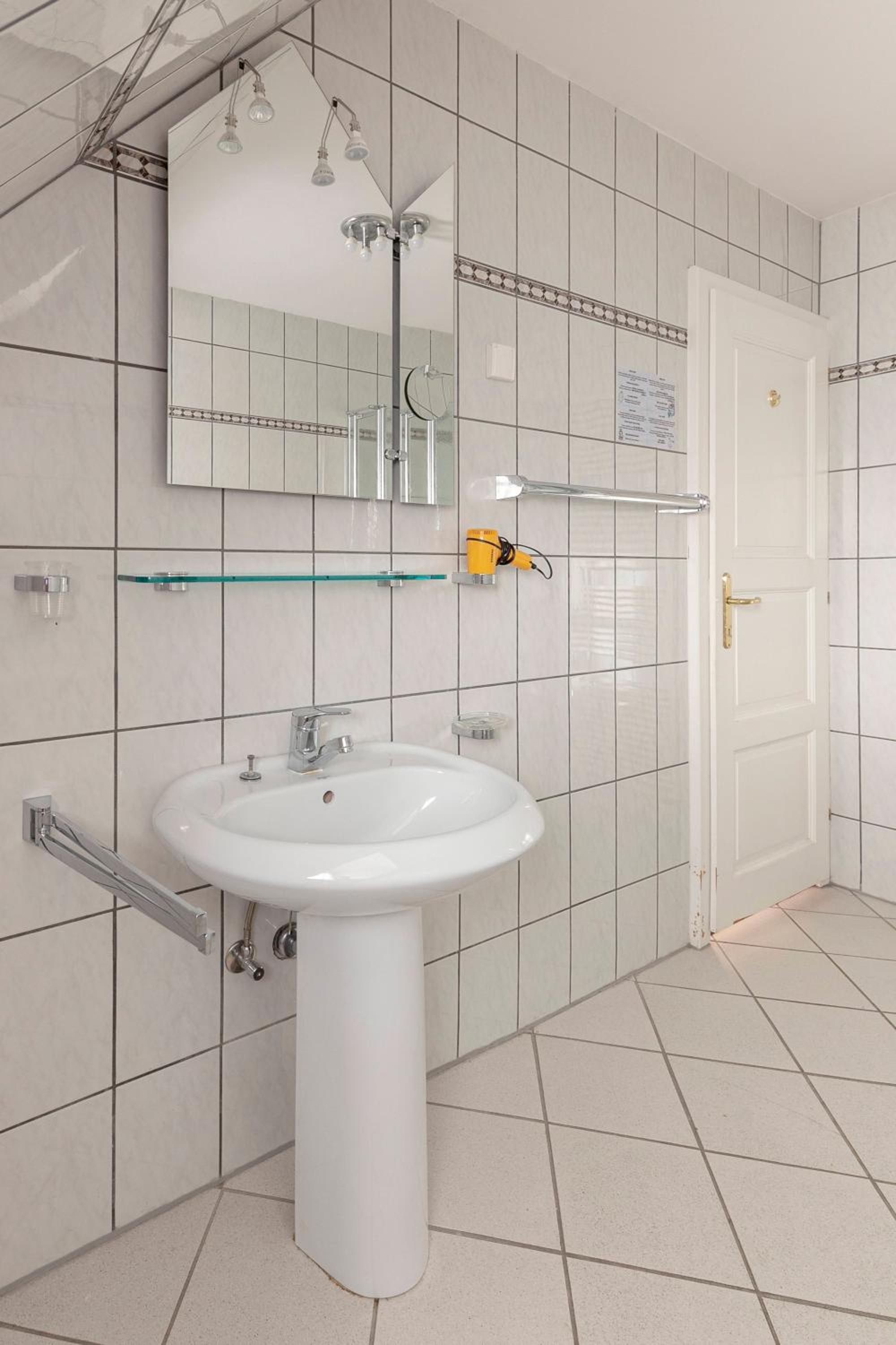 Triple Room With Private Bathroom photo 3