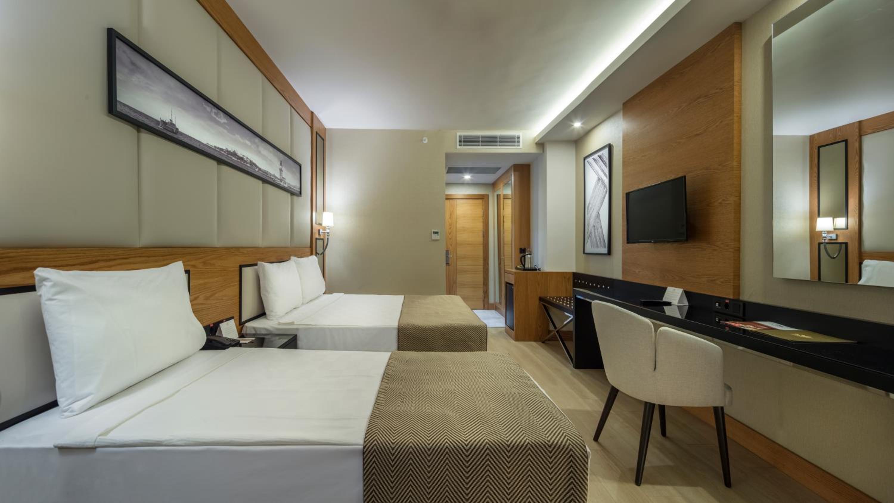 Standard Double Room - Photo 5