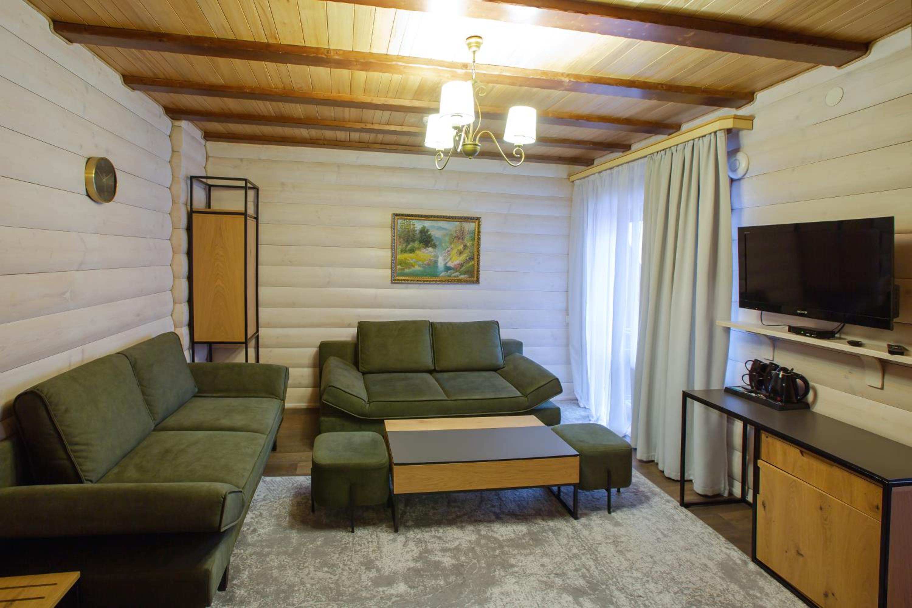 Family Room with Terrace photo 3