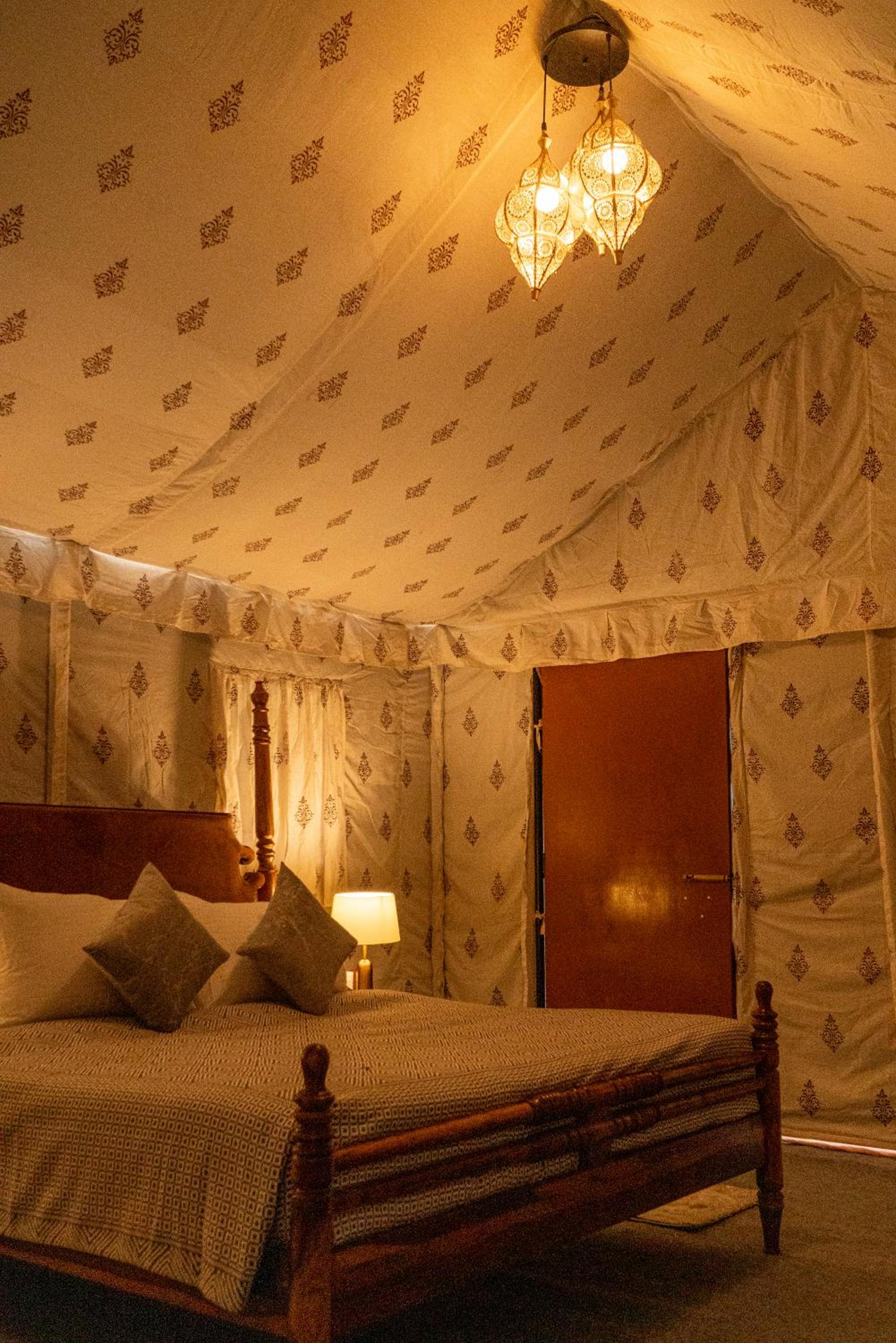 Tent - Photo 10
