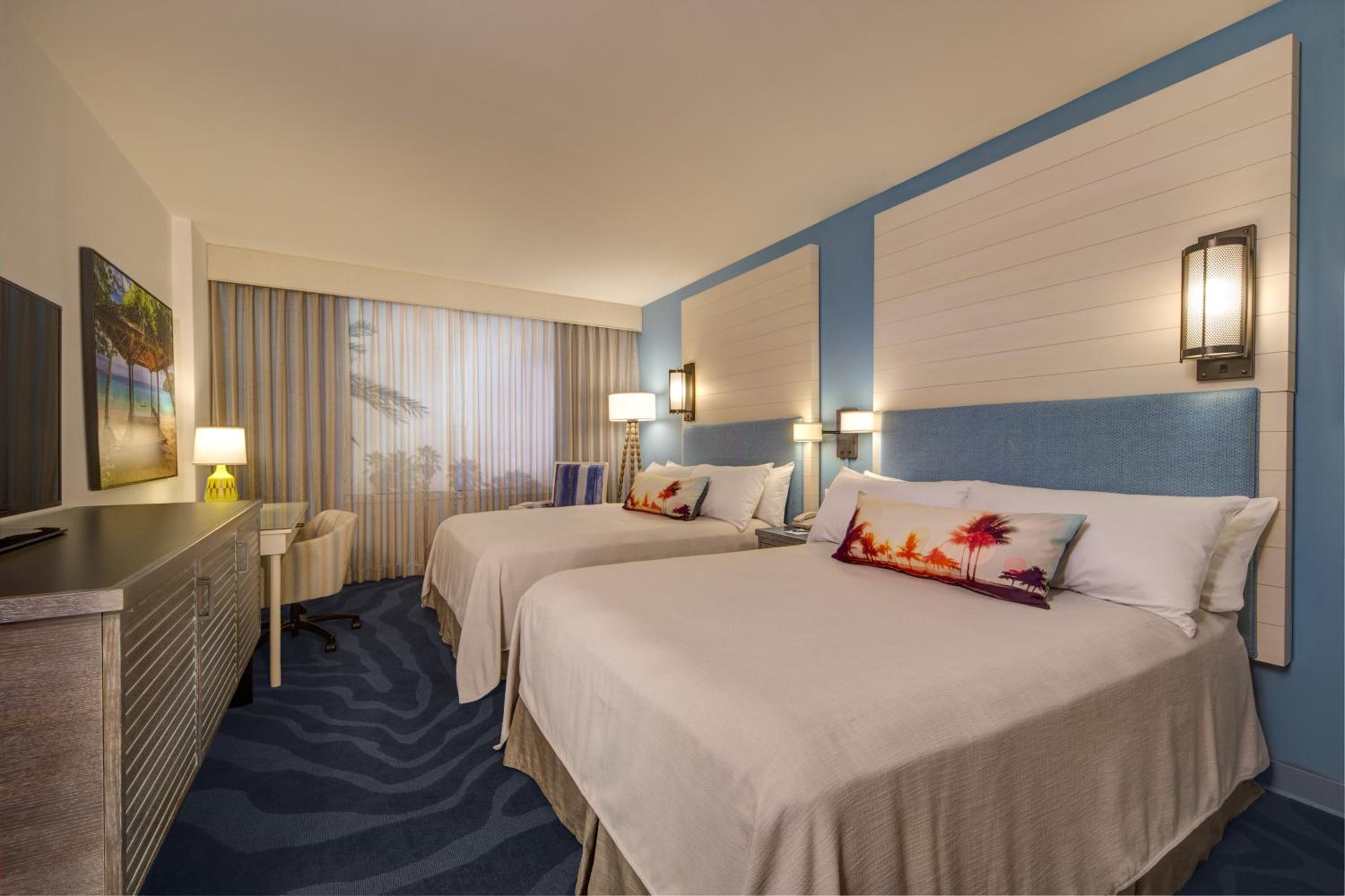 Standard Queen Room with Two Queen Beds (Non Smoking) (Accessible)