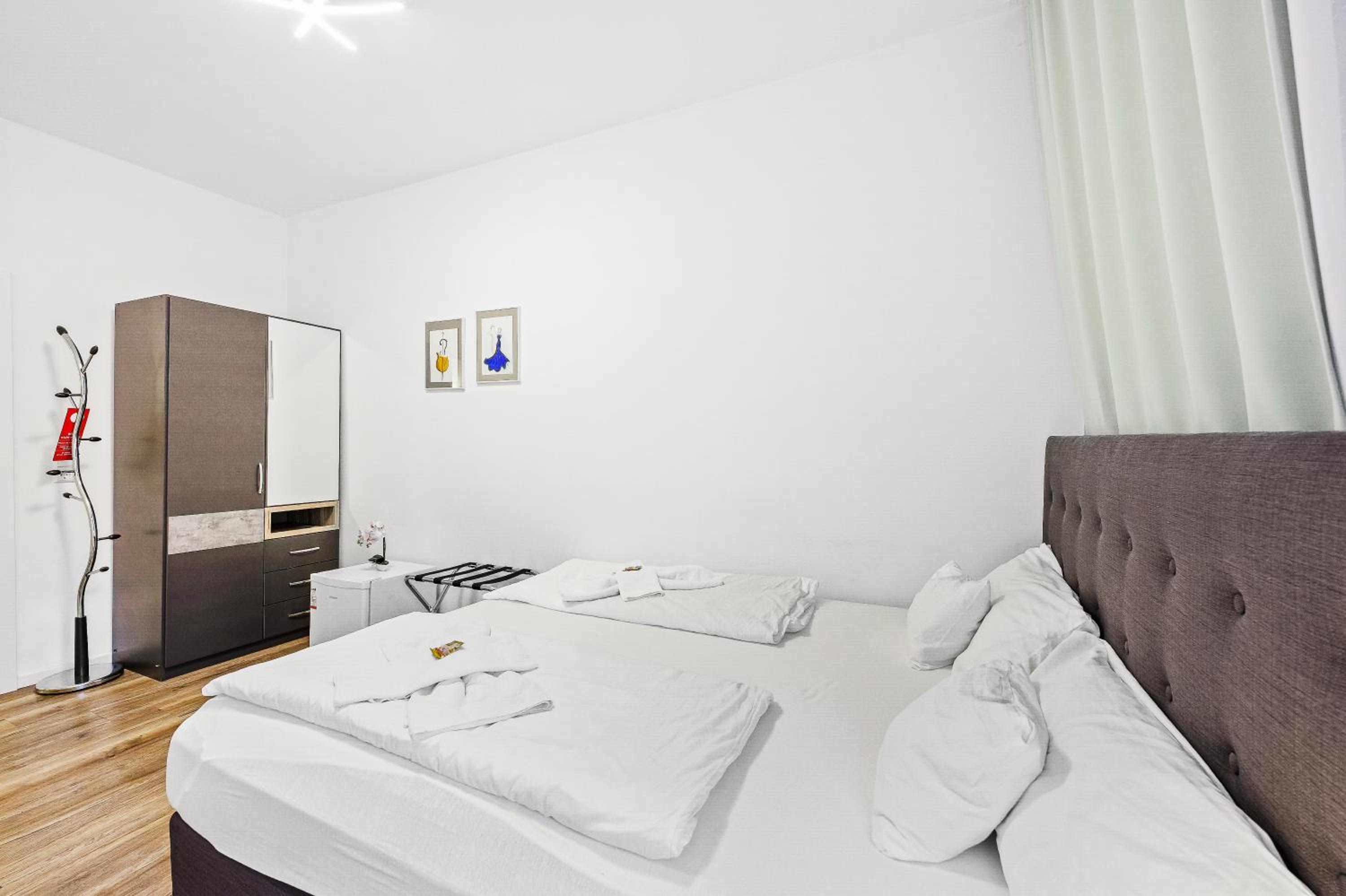 Double Room - Photo 2