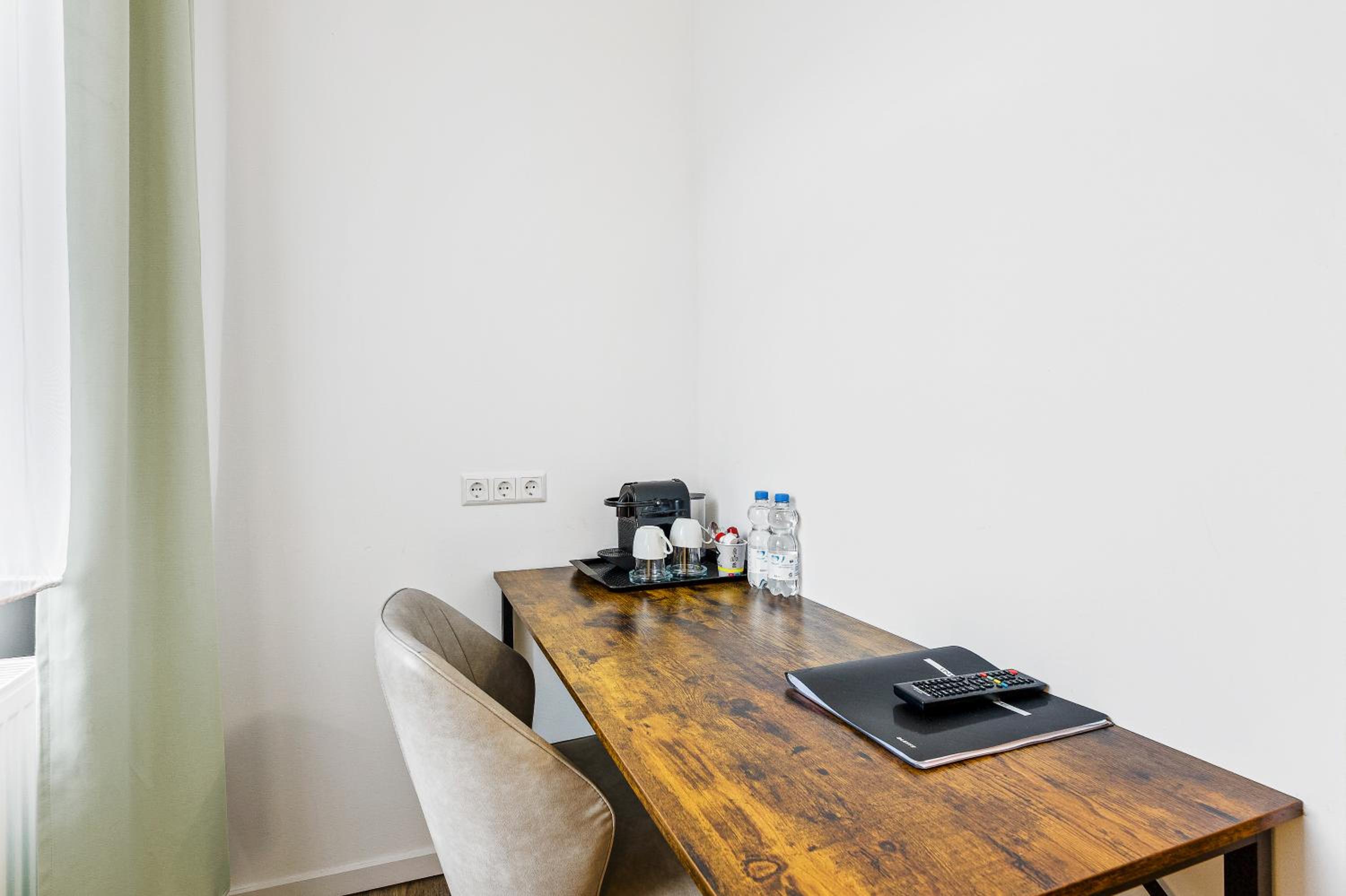 Double Room - Photo 3