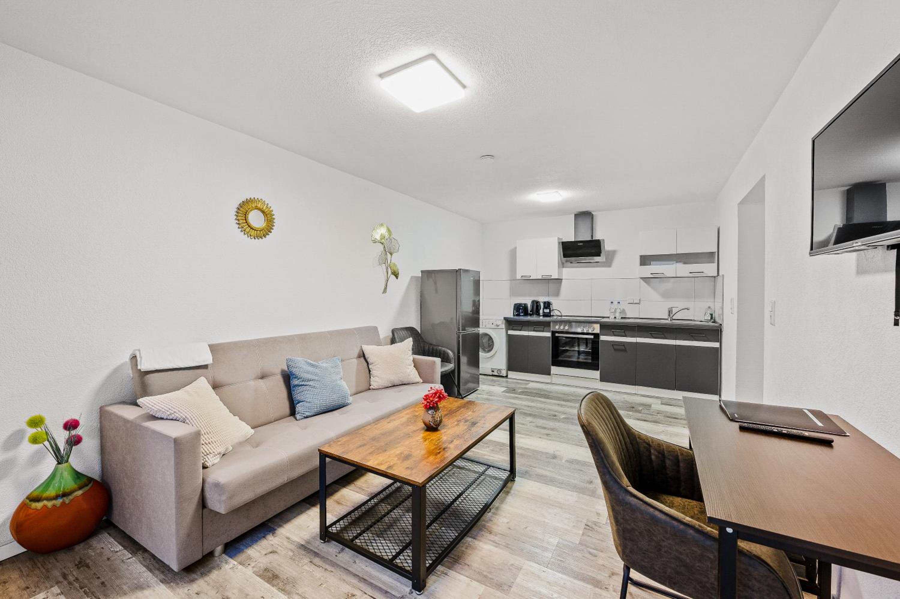 Apartment - Ground Floor - Photo 1
