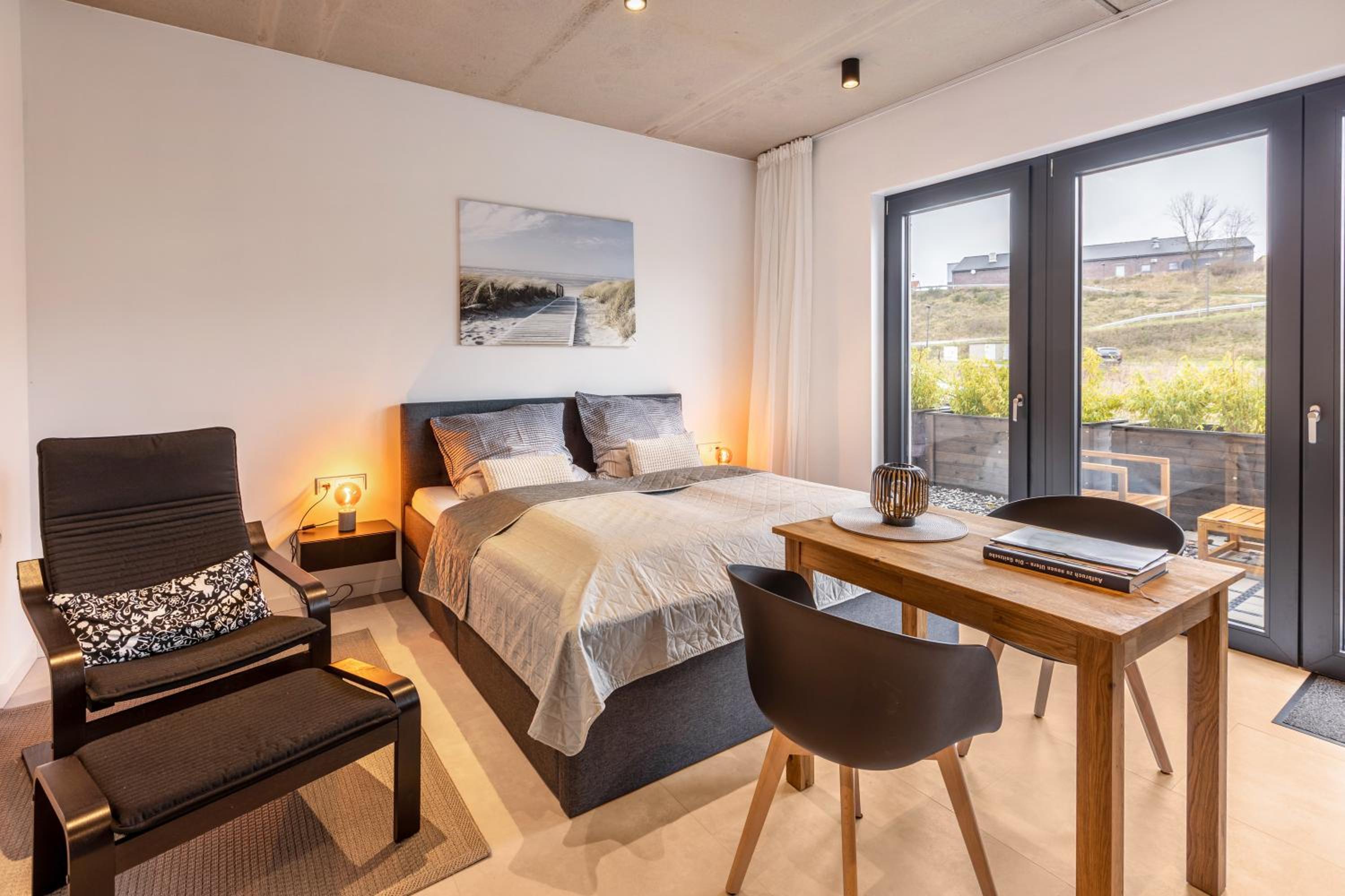 One-Bedroom Apartment with Garden