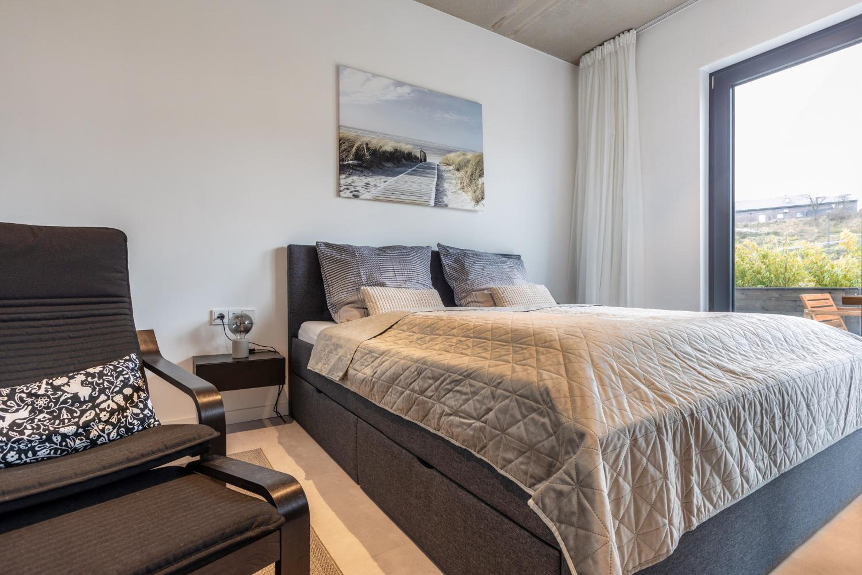 One-Bedroom Apartment with Garden photo 3