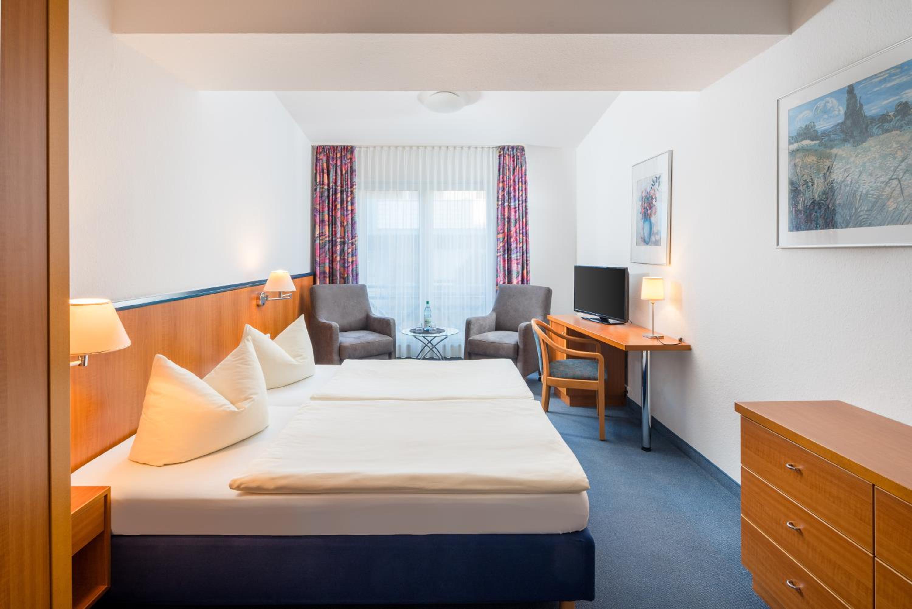 Standard Double Room photo 2