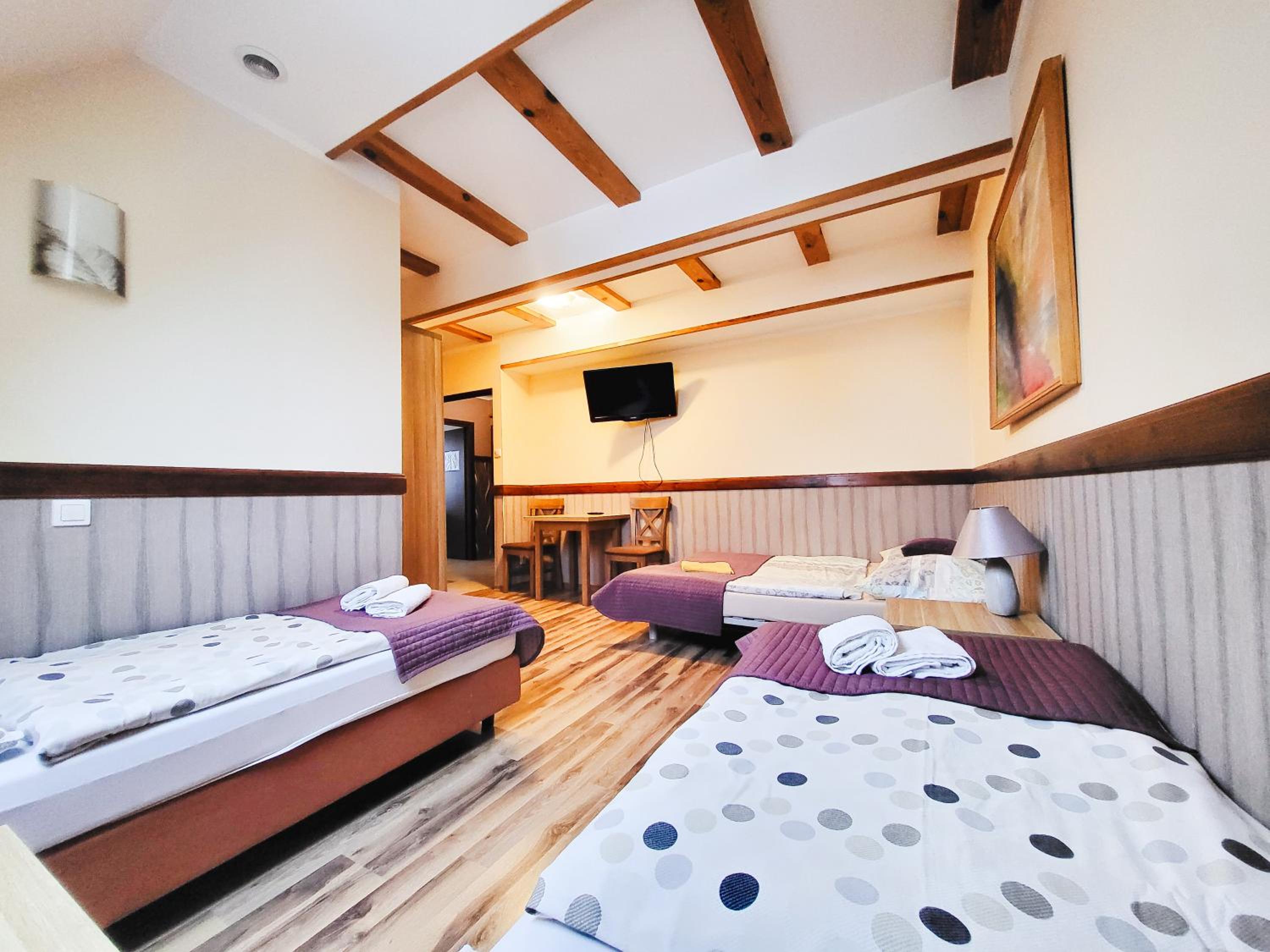 Quadruple Room - Photo 1