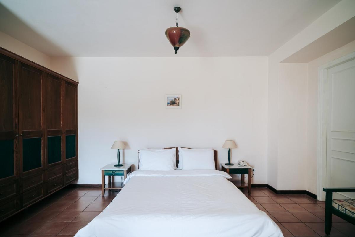 Double or Twin Room with Garden View - Photo 2