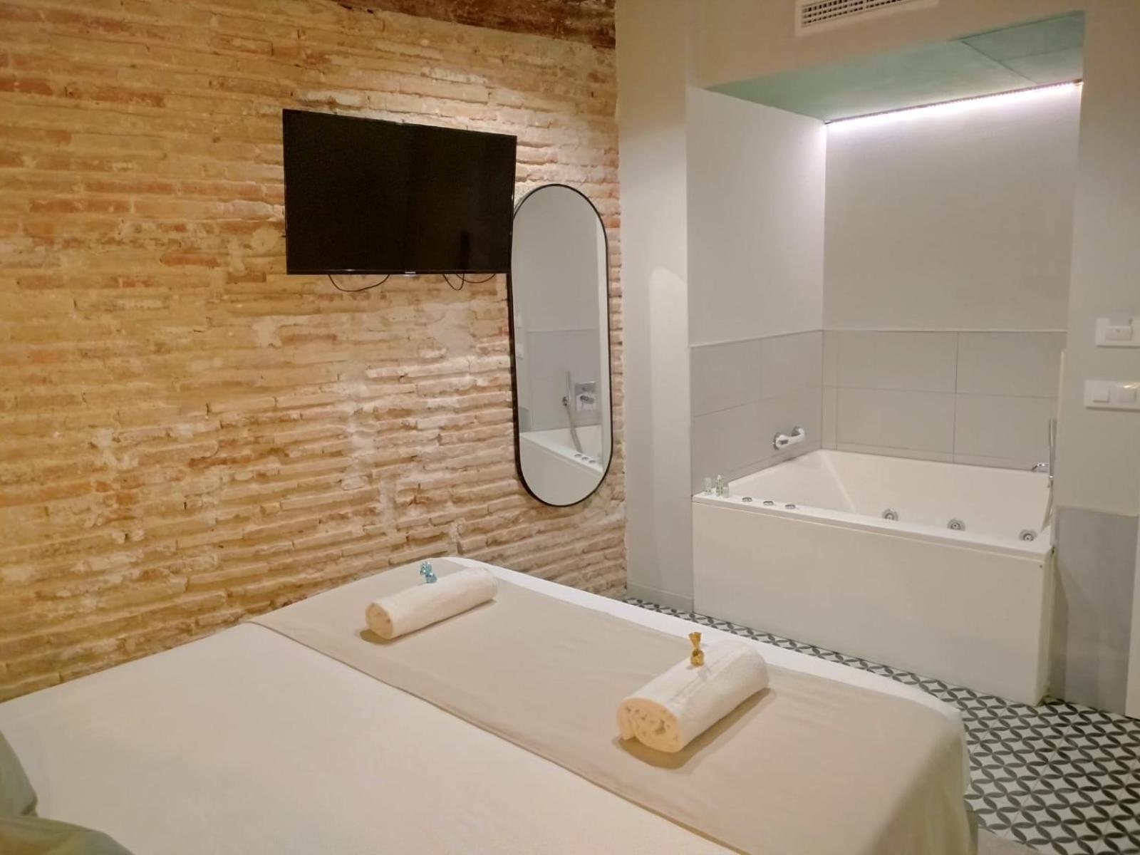 Interior double Room with Spa Bath - Photo 2