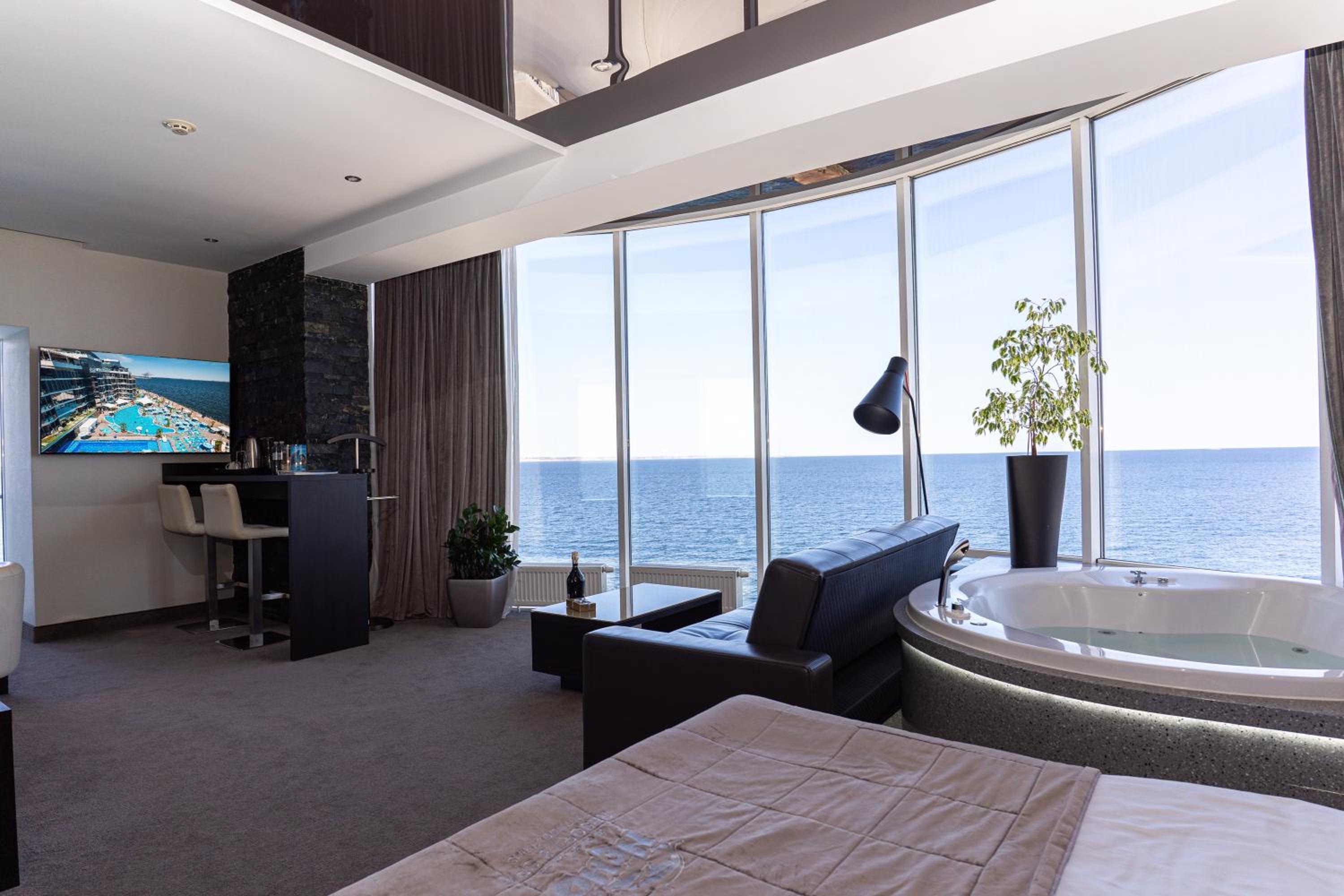 Panoramic Suite, Sea View