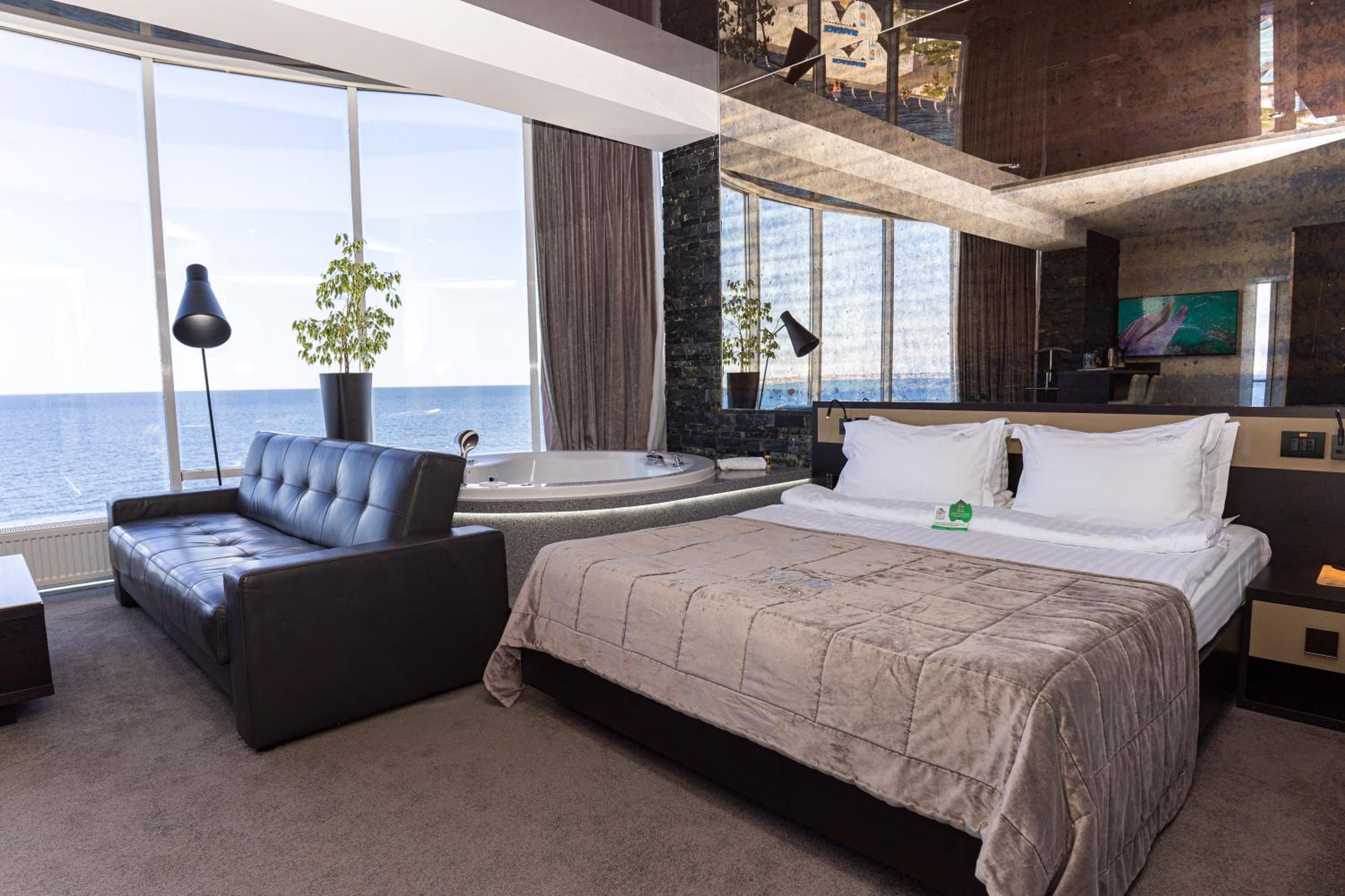 Panoramic Suite, Sea View