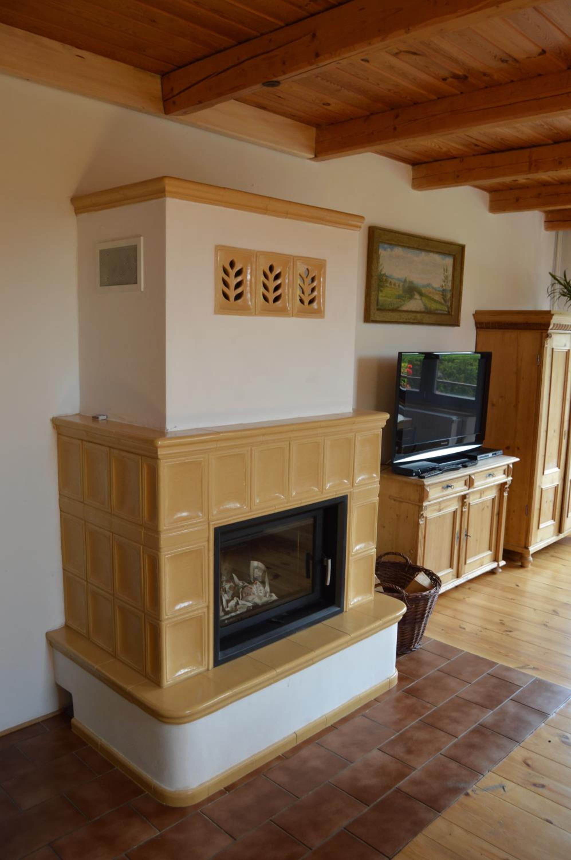 Two-Bedroom Apartment - Photo 4