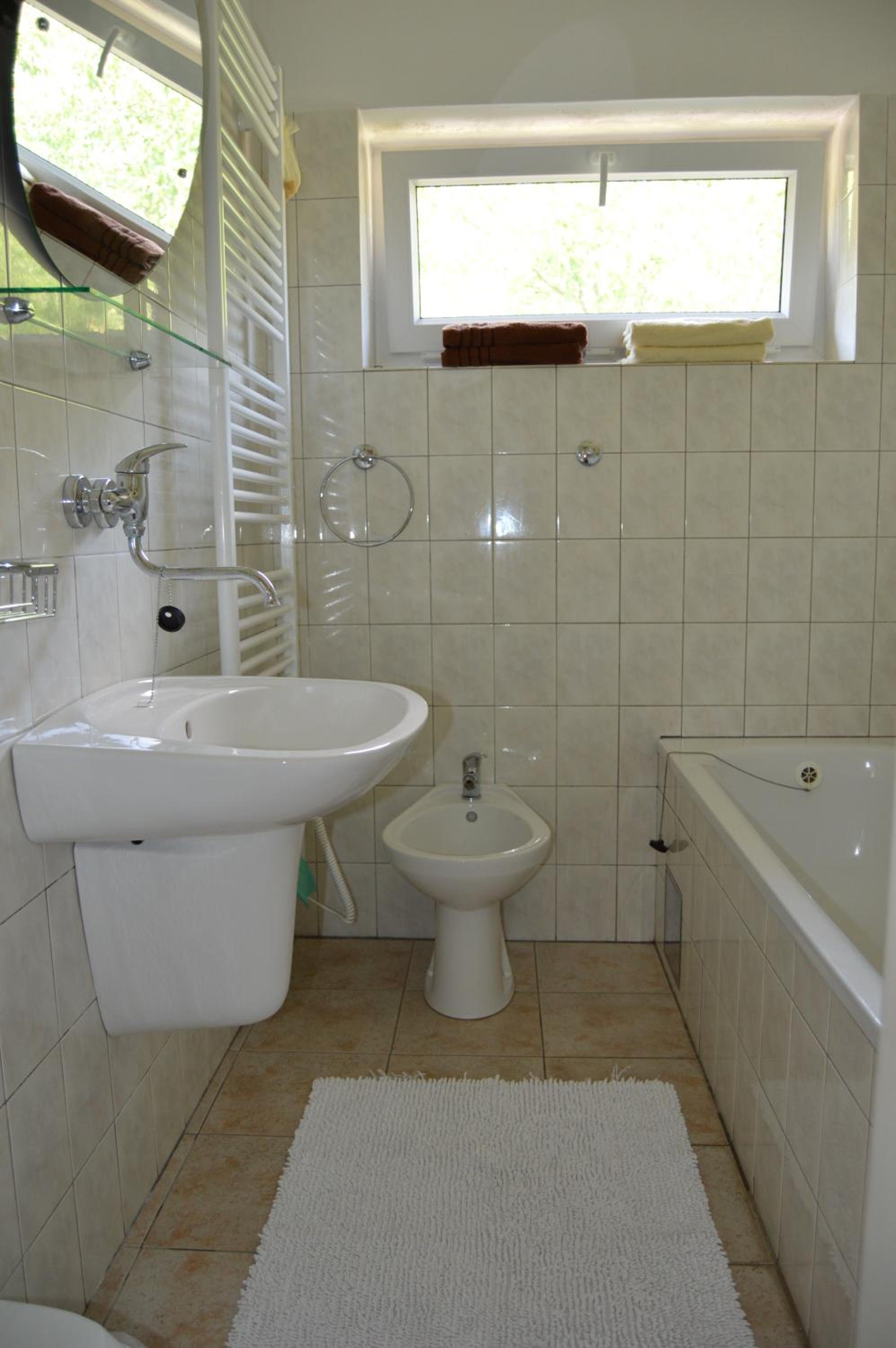 Two-Bedroom Apartment - Photo 8