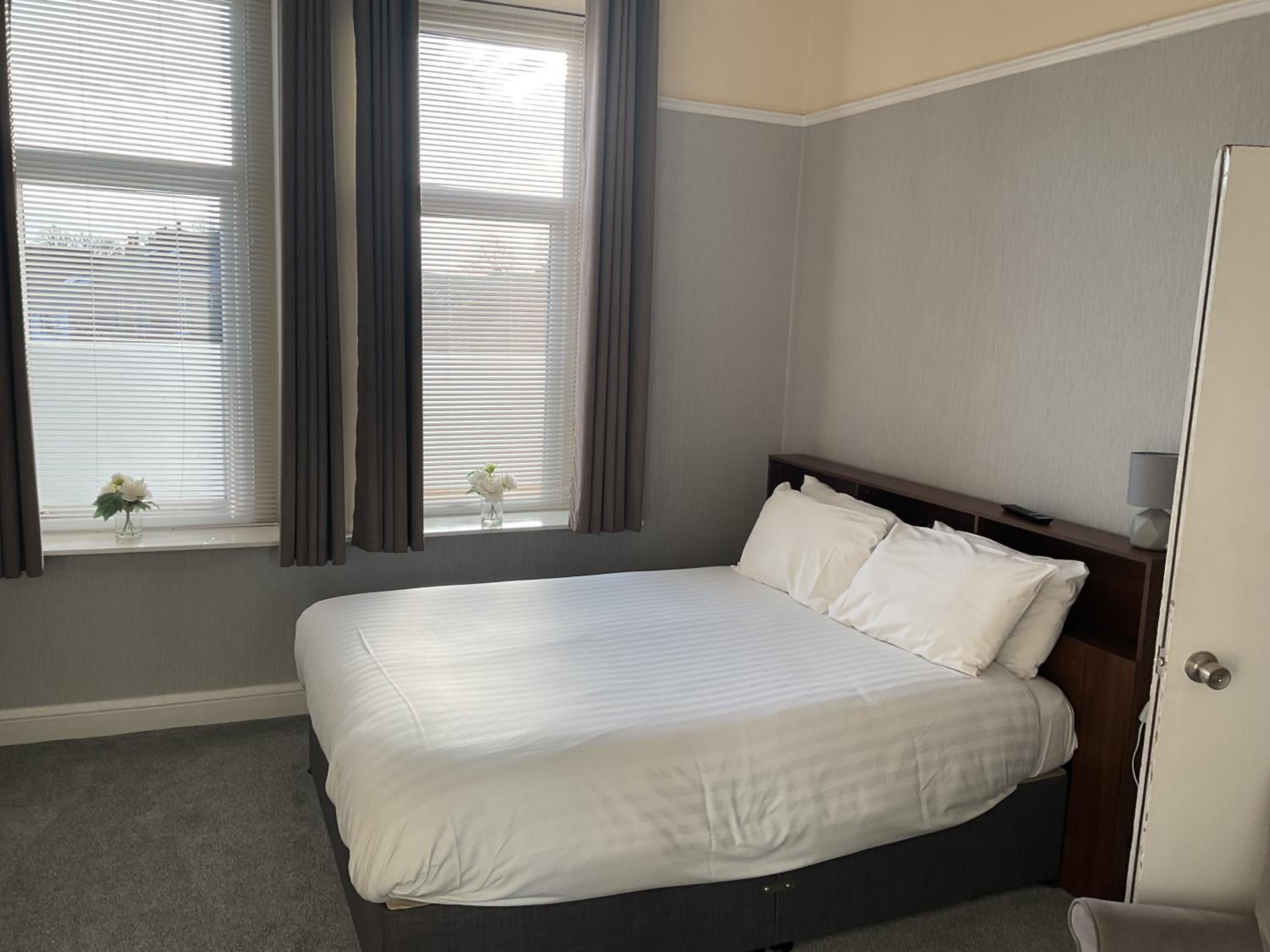 Double Room - Photo 4