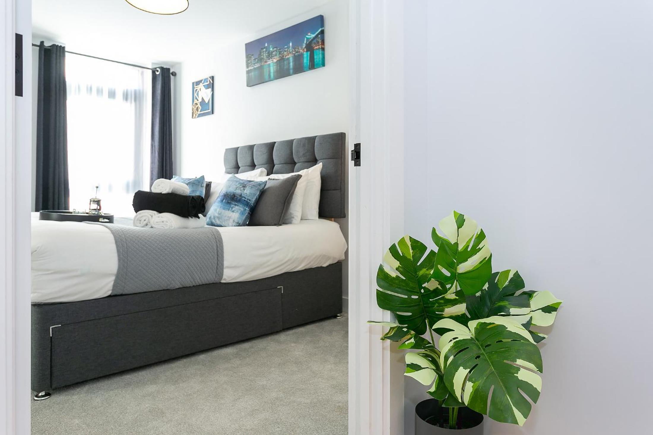 Two-Bedroom Superior Apartment photo 2