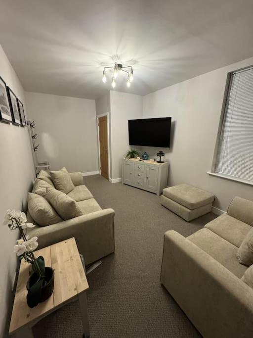 Two-Bedroom House photo 3